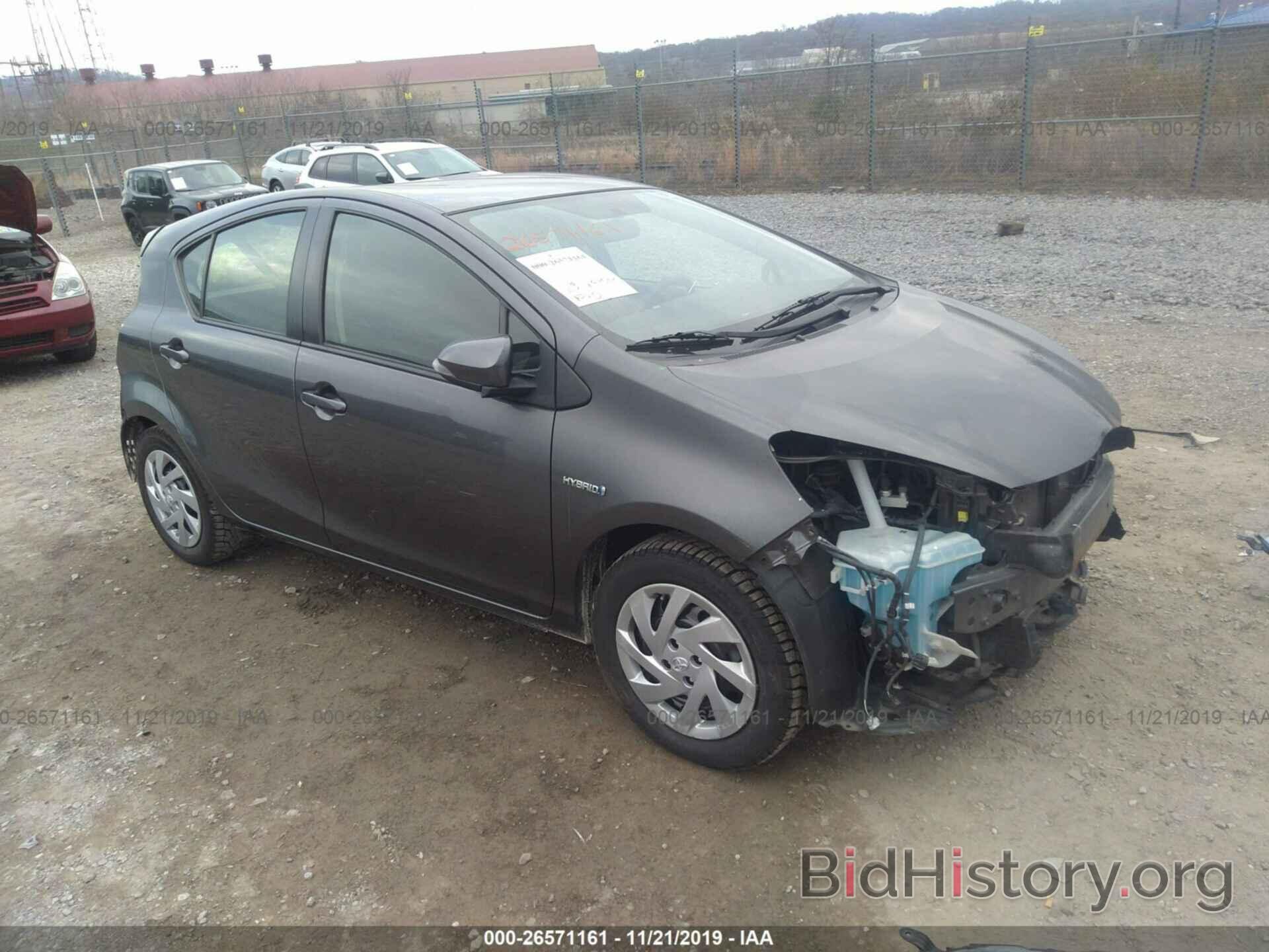 Фотография JTDKDTB3XF1585078 - TOYOTA PRIUS C 2015