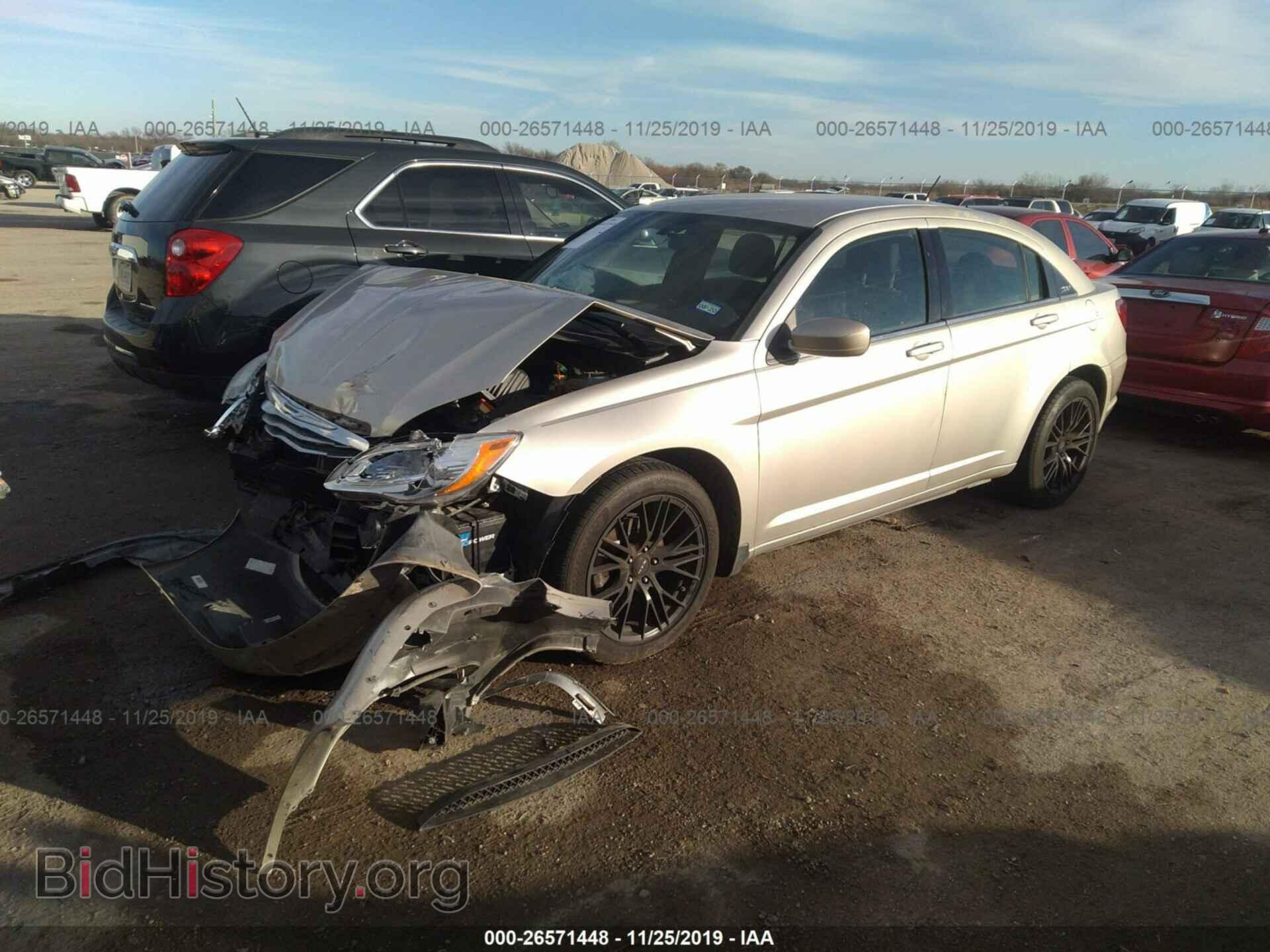 2013 Chrysler 200 - VIN: 1C3CCBAB4DN646820 - Photo 2