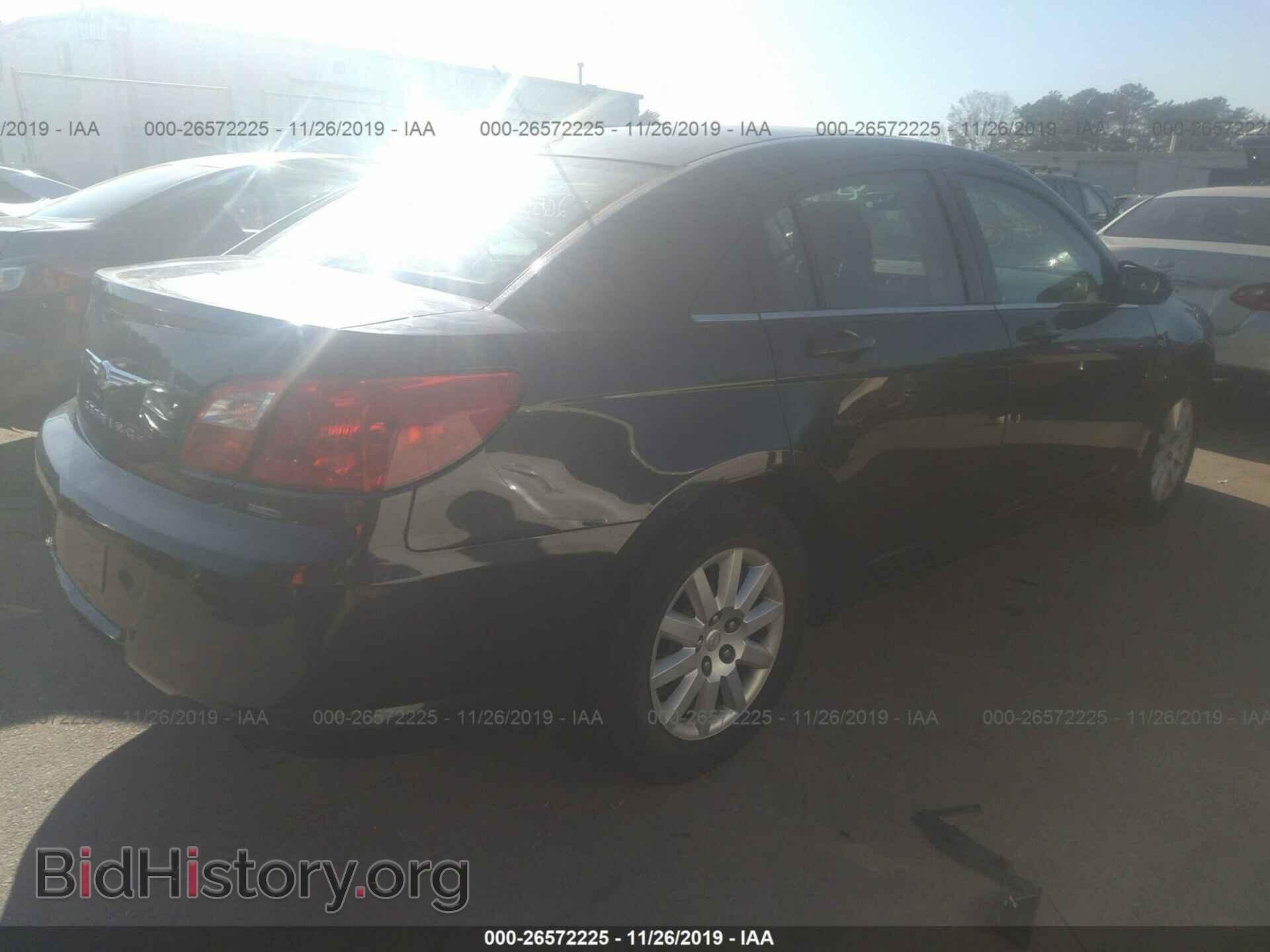 2010 Chrysler Sebring - VIN: 1C3CC4FB3AN232654 - Фото 4