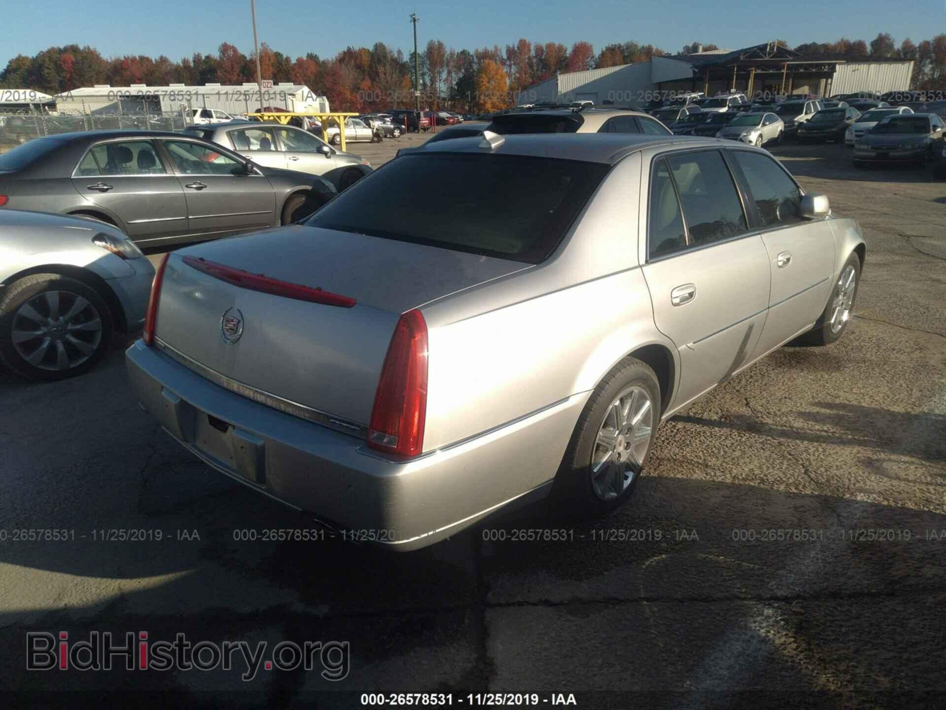 2011 CADILLAC DTS - VIN: 1G6KH5E66BU124882 - Фото 4