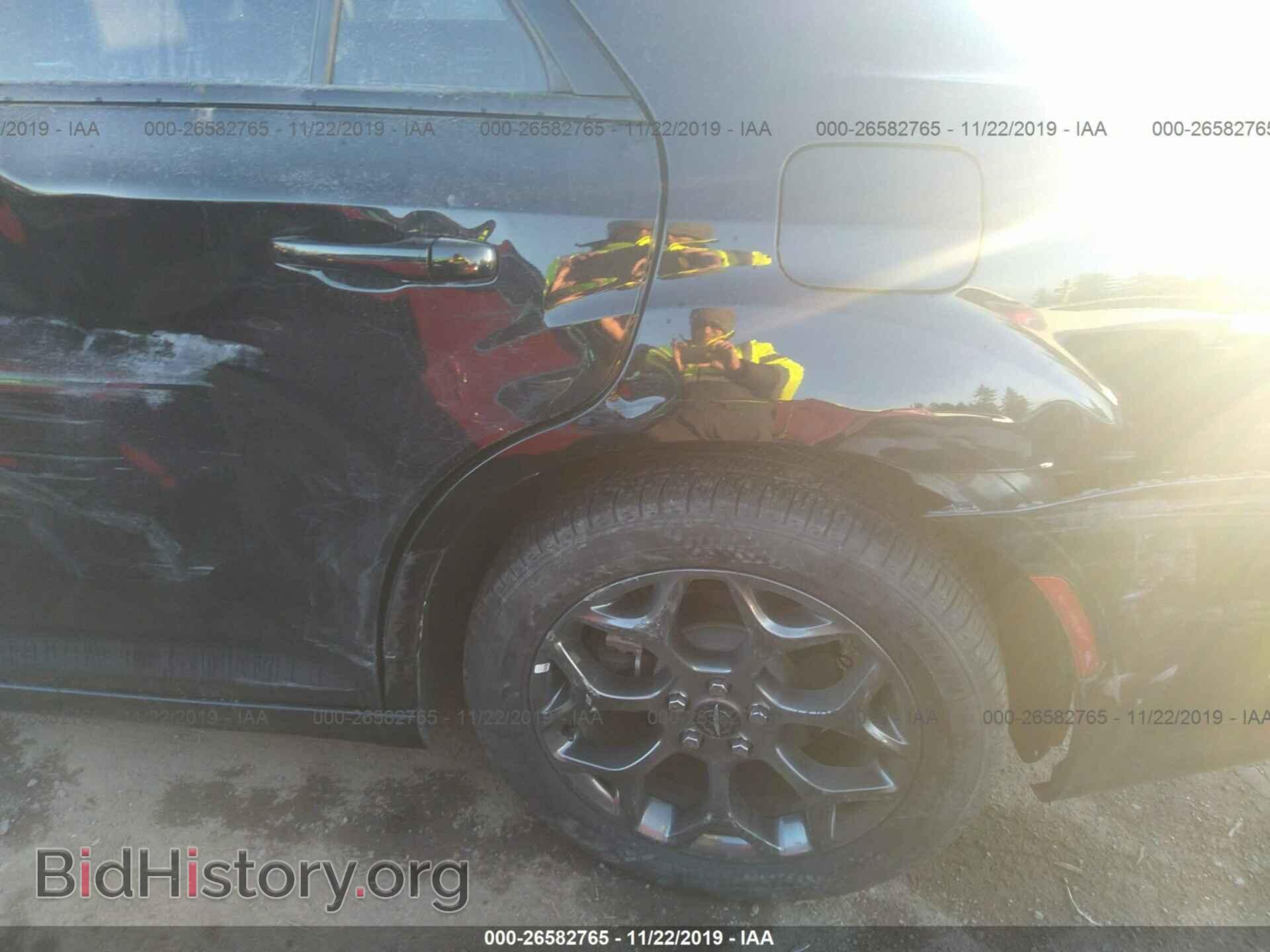 2018 CHRYSLER 300 - VIN: 2C3CCAGG3JH300470 - Фото 6