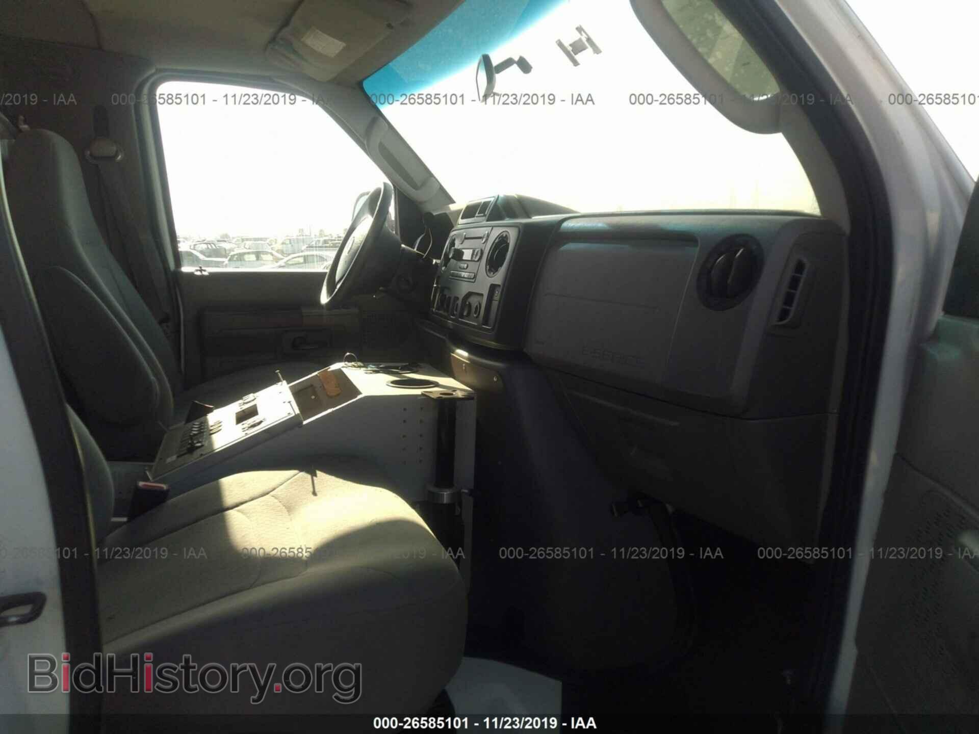 2010 Ford Econoline - VIN: 1FDSS3EP0ADA41793 - Фото 5