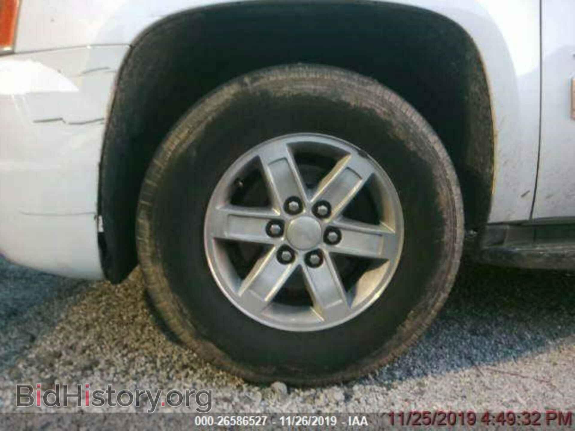 2011 GMC YUKON - VIN: 1GKS1CE0XBR240790 - Фото 3