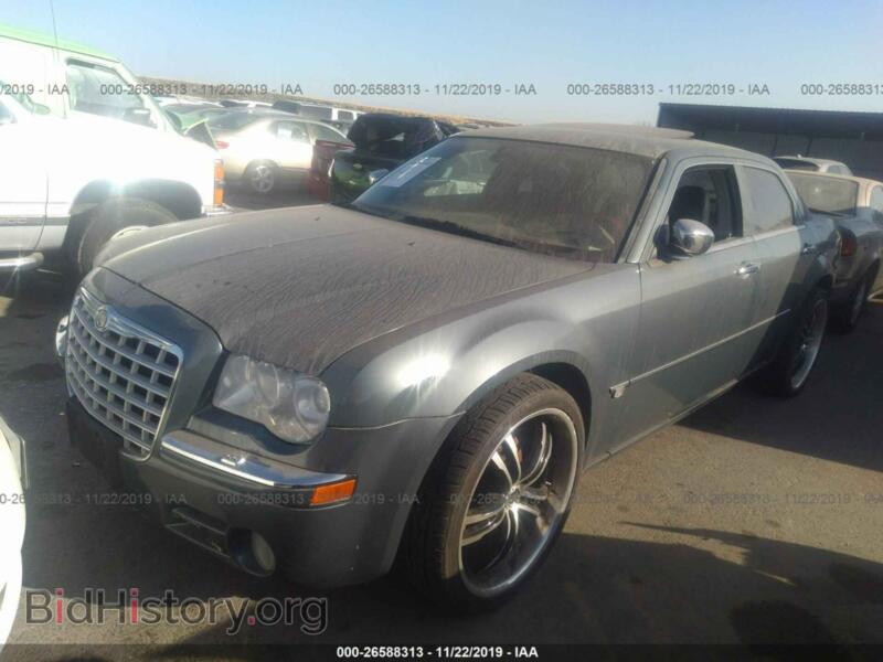 2005 Chrysler 300C (VIN 2C3AK63H45H641887) — фото 2 из 10