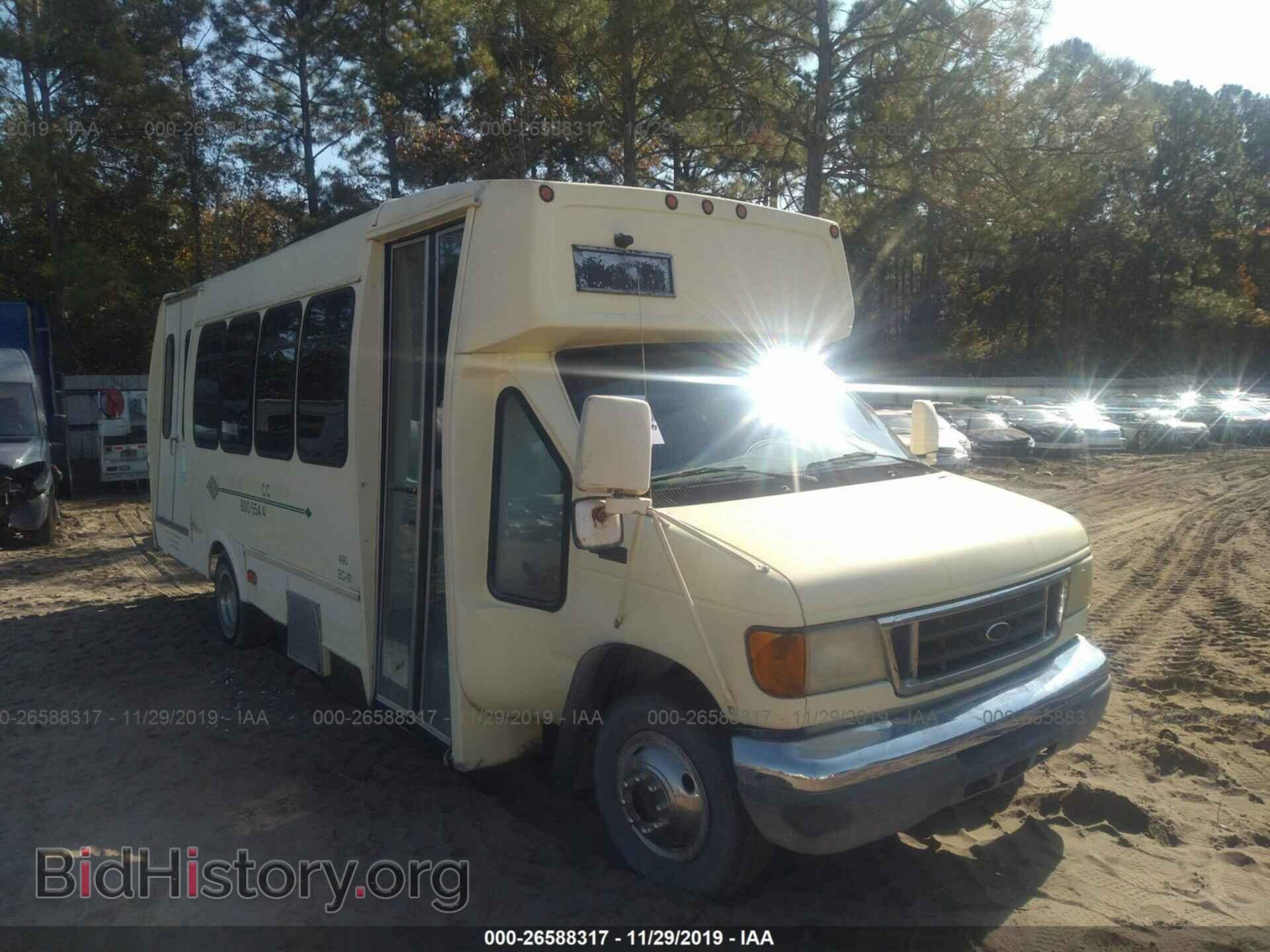 Photo 1FDXE45PX4HA74476 - FORD ECONOLINE 2004