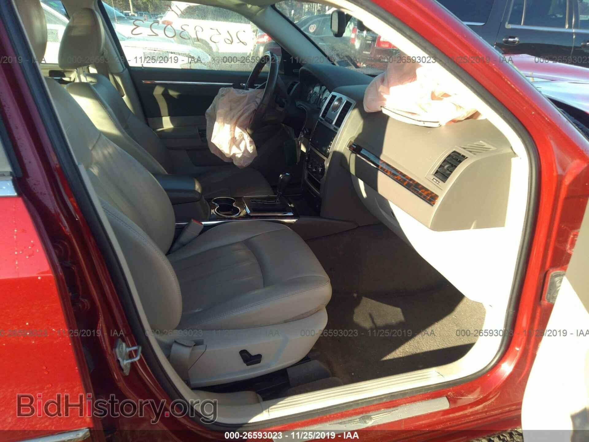 2009 CHRYSLER 300C - VIN: 2C3KA63TX9H622052 - Фото 5