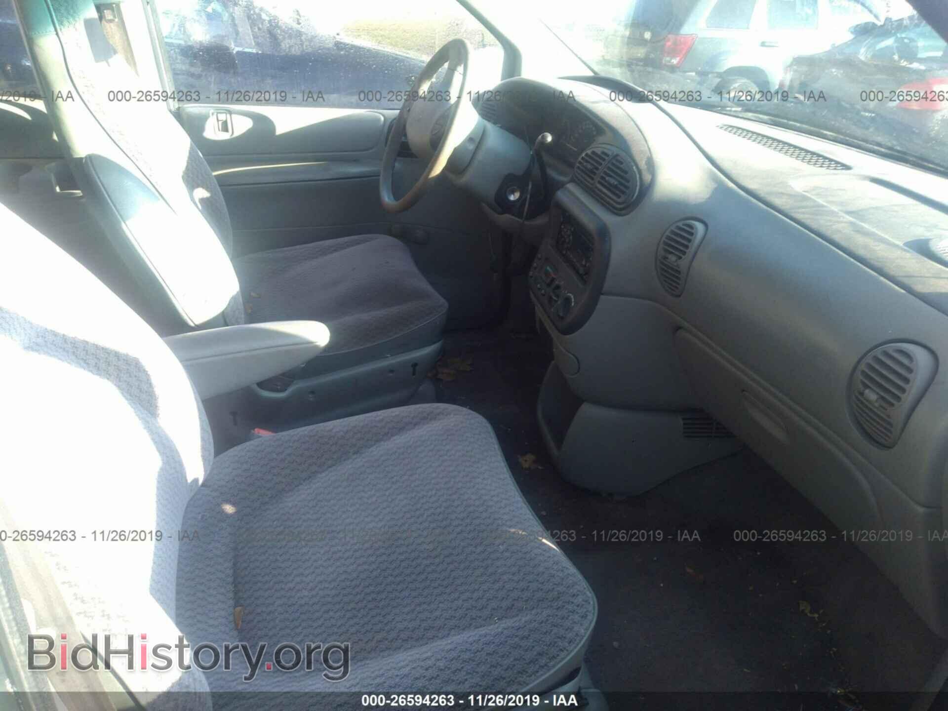 2000 CHRYSLER VOYAGER - VIN: 2C4FJ25B2YR707485 - Photo 5