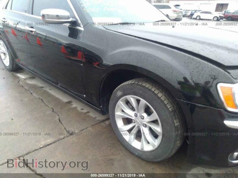 2011 Chrysler 300 (VIN 2C3CA5CG8BH594503) — photo 6 of 11