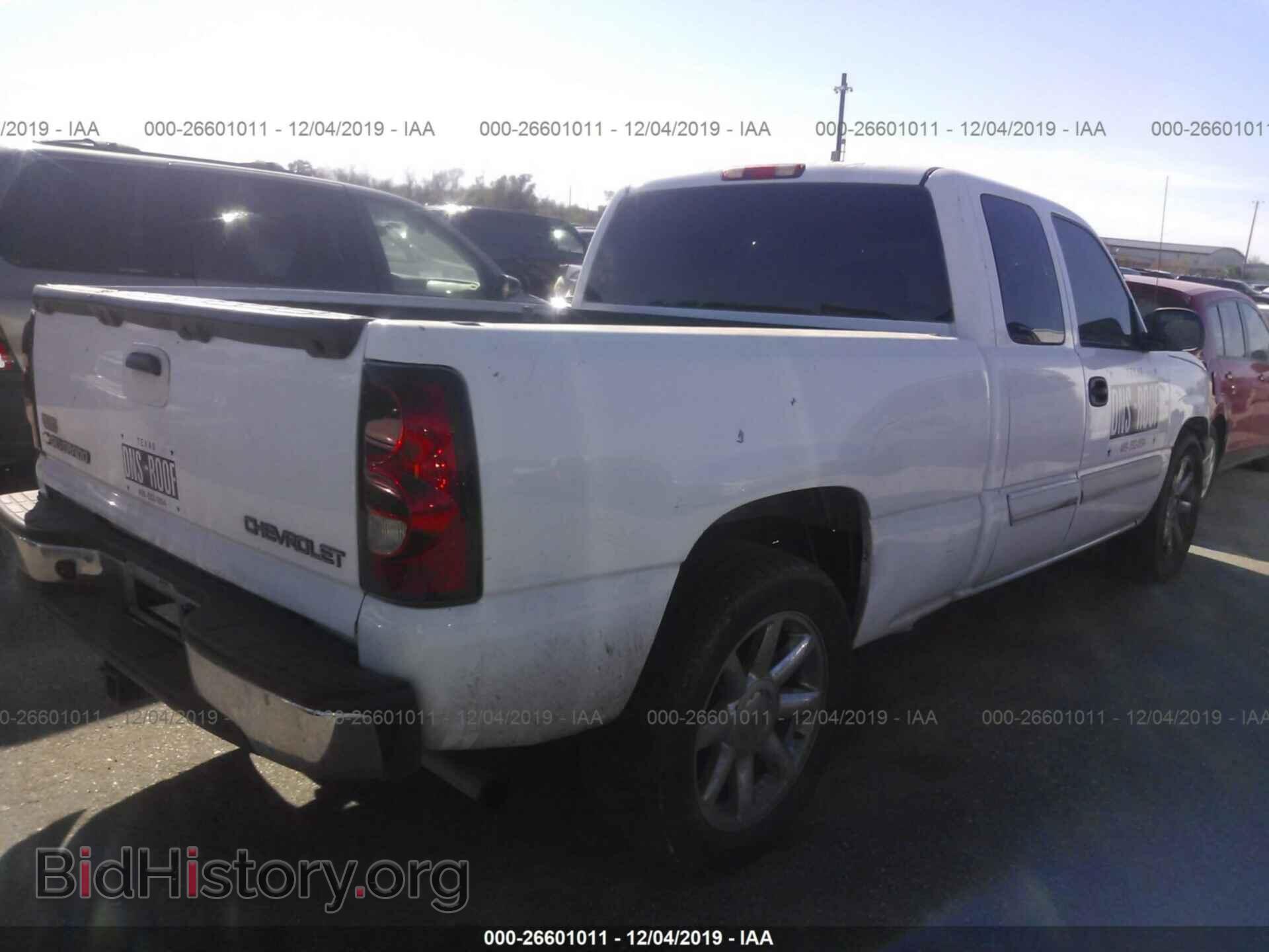 2005 CHEVROLET SILVERADO - VIN: 2GCEC19V951305879 - Фото 4