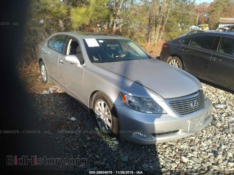 2008 Lexus LS 460l (VIN JTHGL46F585027359) — фото 1 из 11, IAAI, повреждение: левый бок