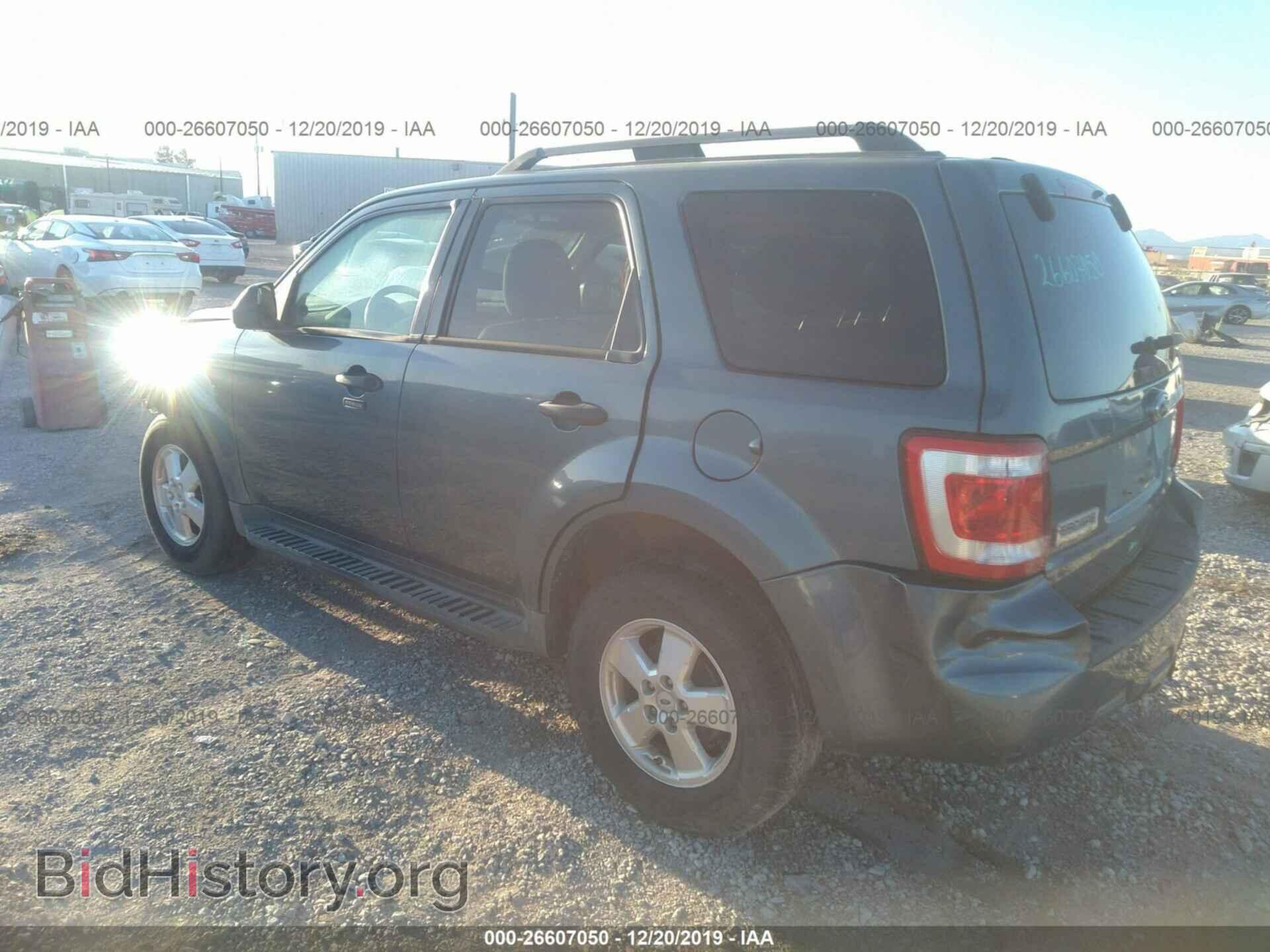 2011 Ford Escape - VIN: 1FMCU0DG2BKB98138 - Фото 3