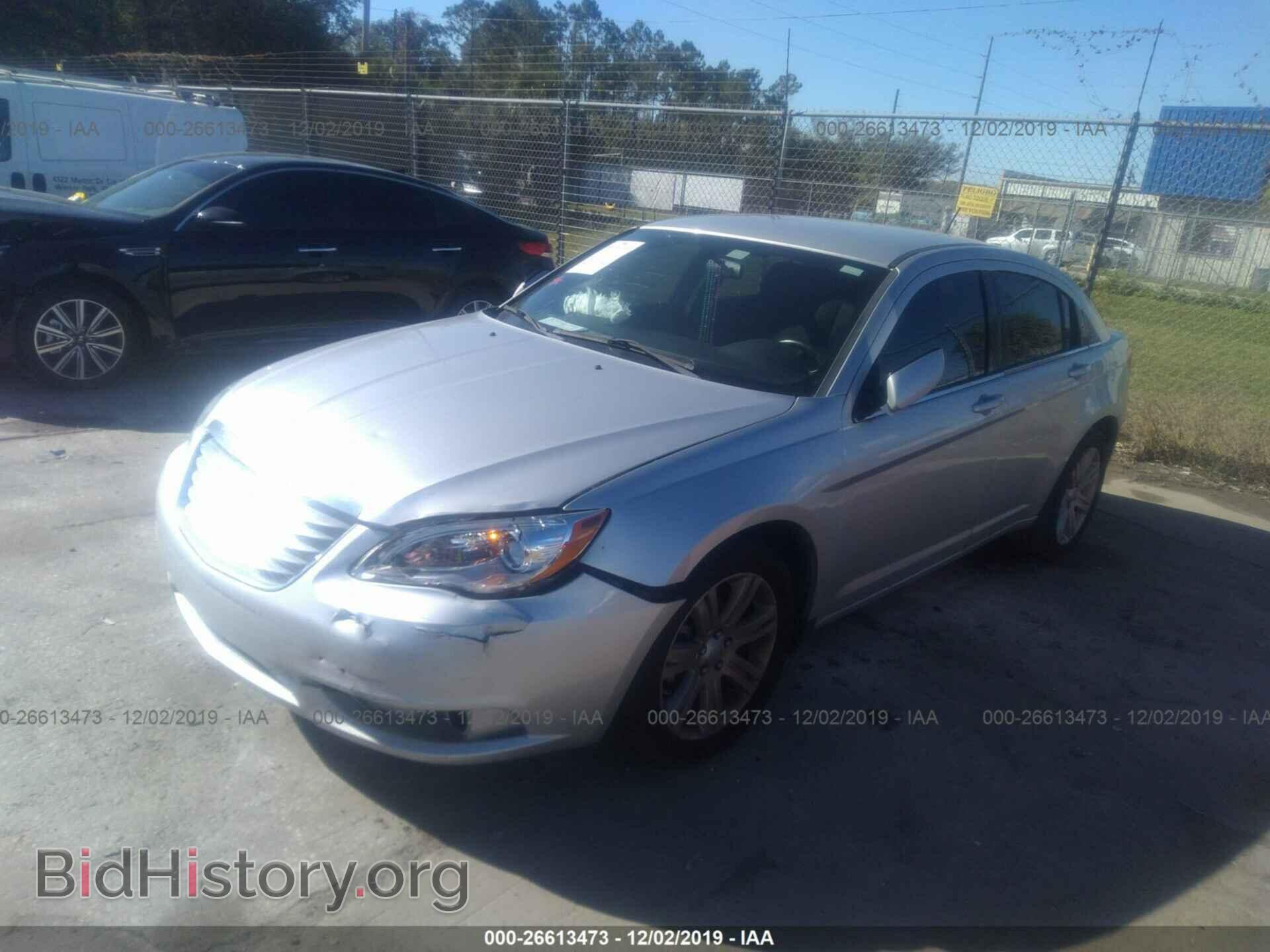 2011 CHRYSLER 200 - VIN: 1C3BC1FB1BN623653 - Photo 2