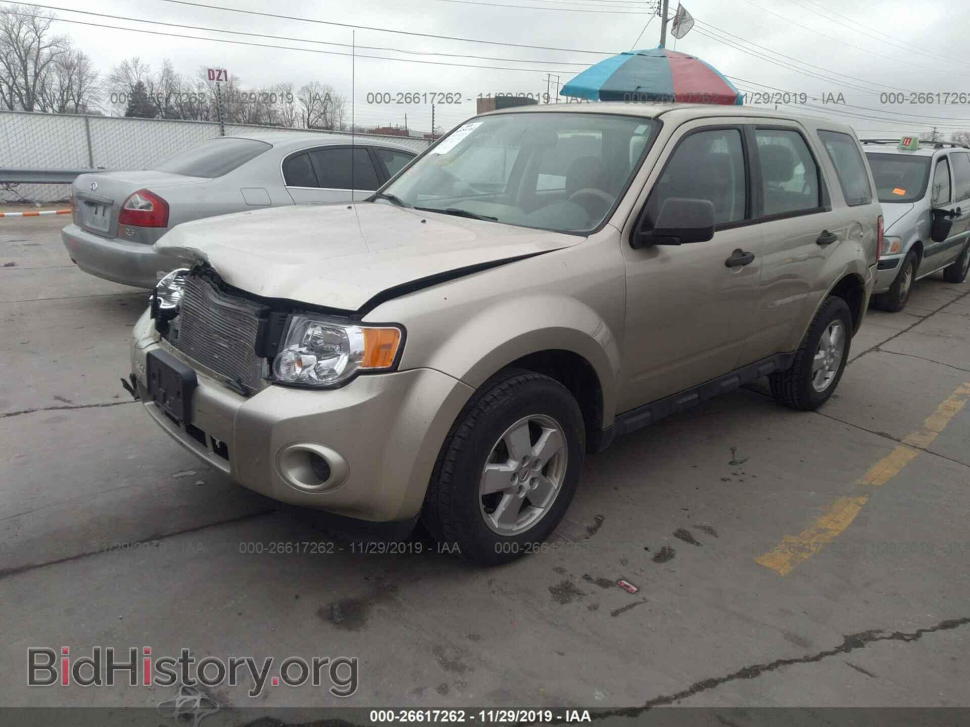 2012 Ford Escape - VIN: 1FMCU0C73CKC60178 - Photo 2