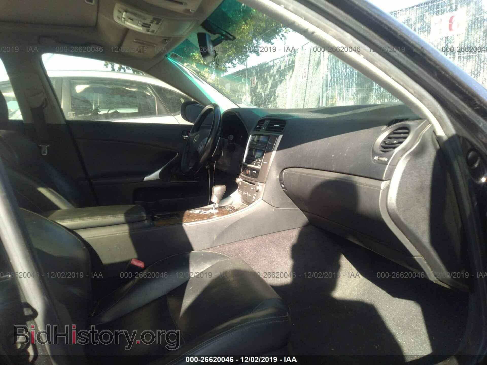 2011 LEXUS IS - VIN: JTHBF5C2XB5138859 - Photo 5