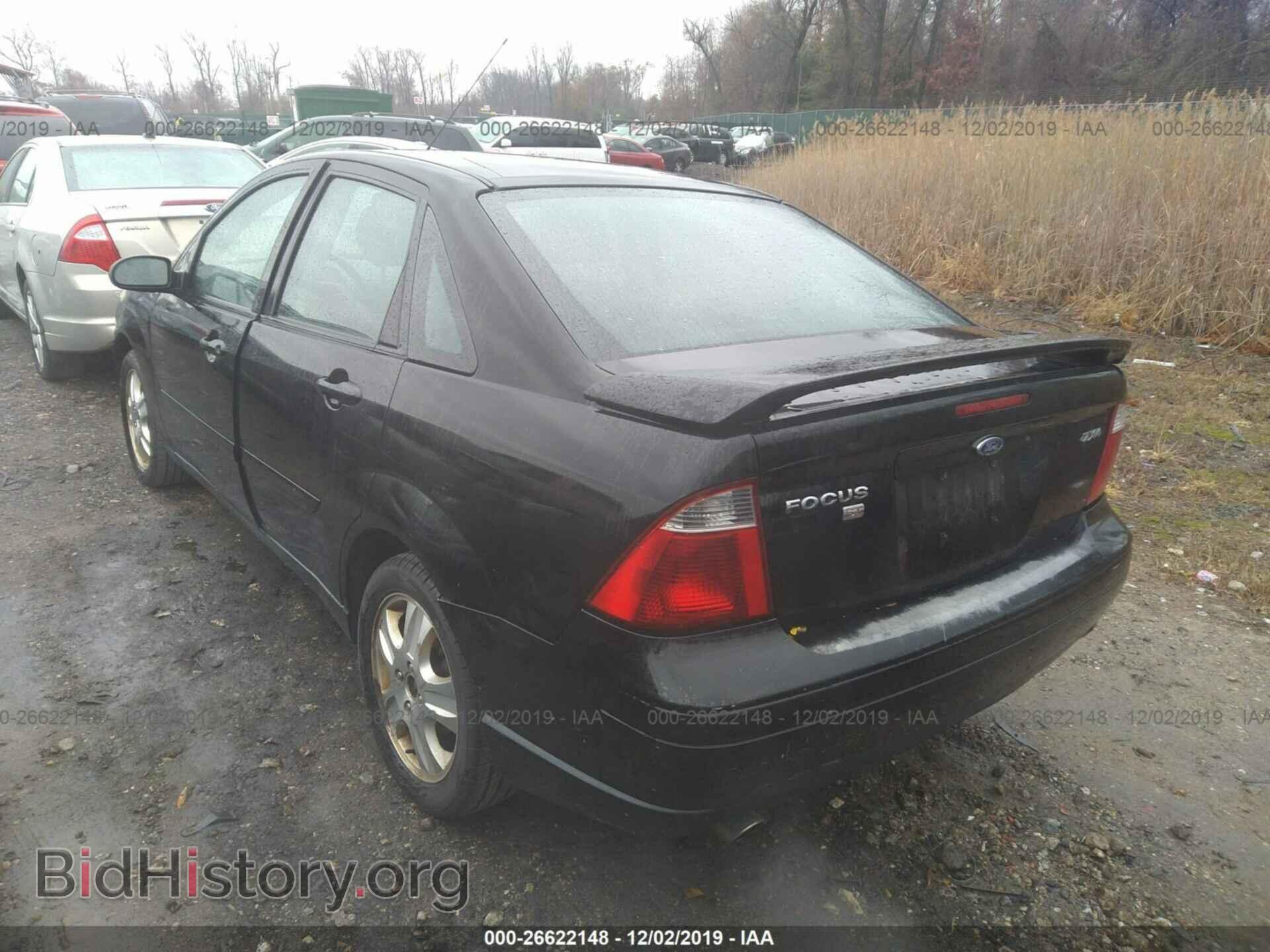 2005 FORD FOCUS - VIN: 1FAHP38Z75W153665 - Фото 3