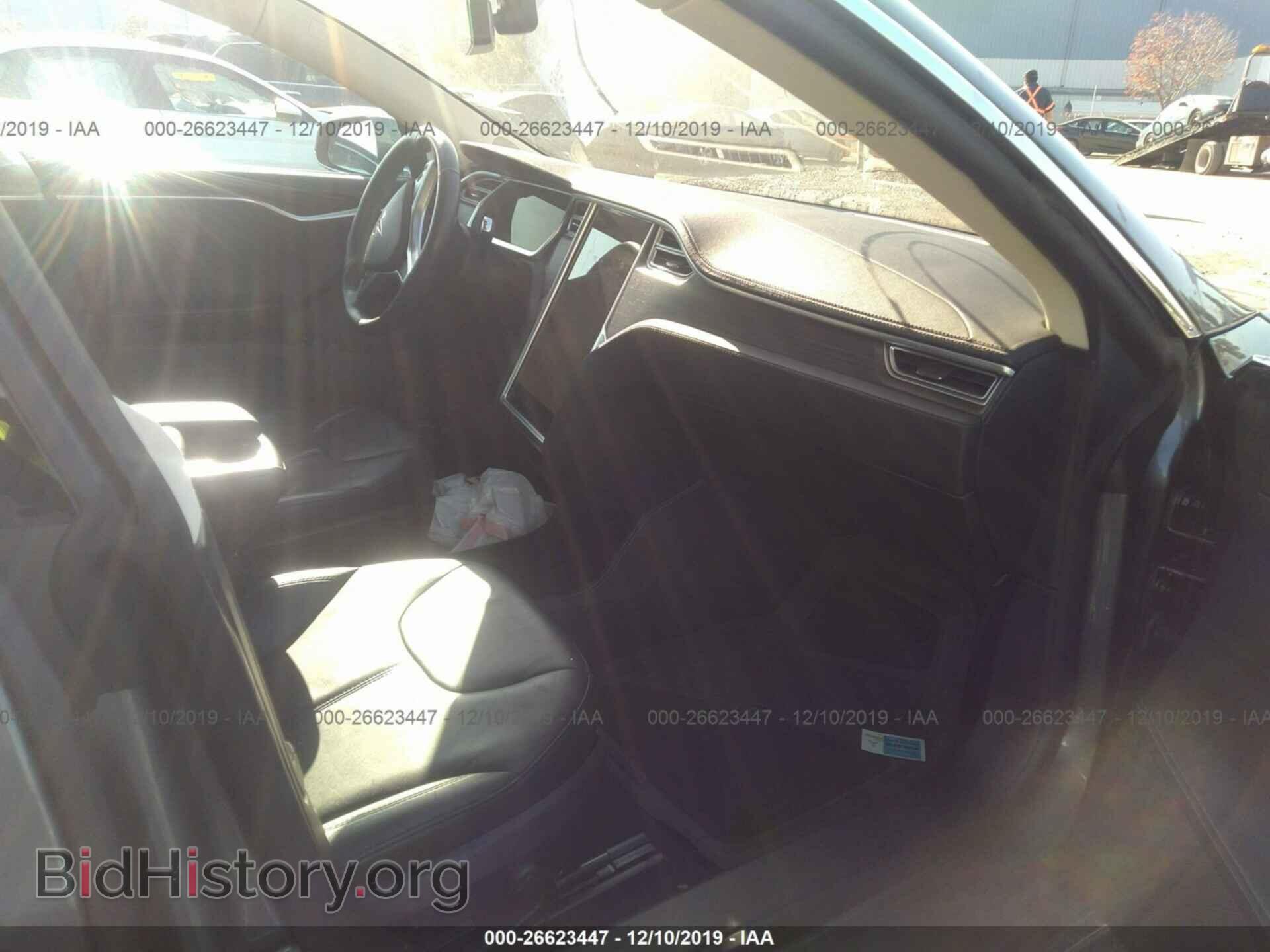 2014 Tesla Model S - VIN: 5YJSA1H19EFP33858 - Photo 5