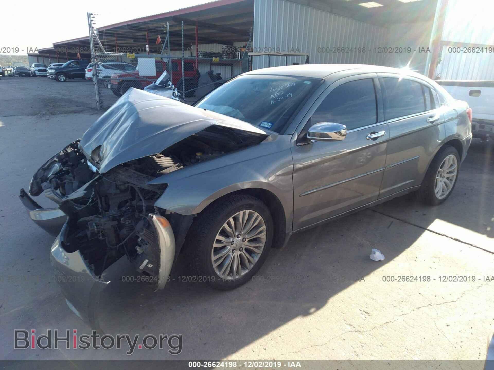 2012 CHRYSLER 200 - VIN: 1C3CCBCB2CN207742 - Photo 2