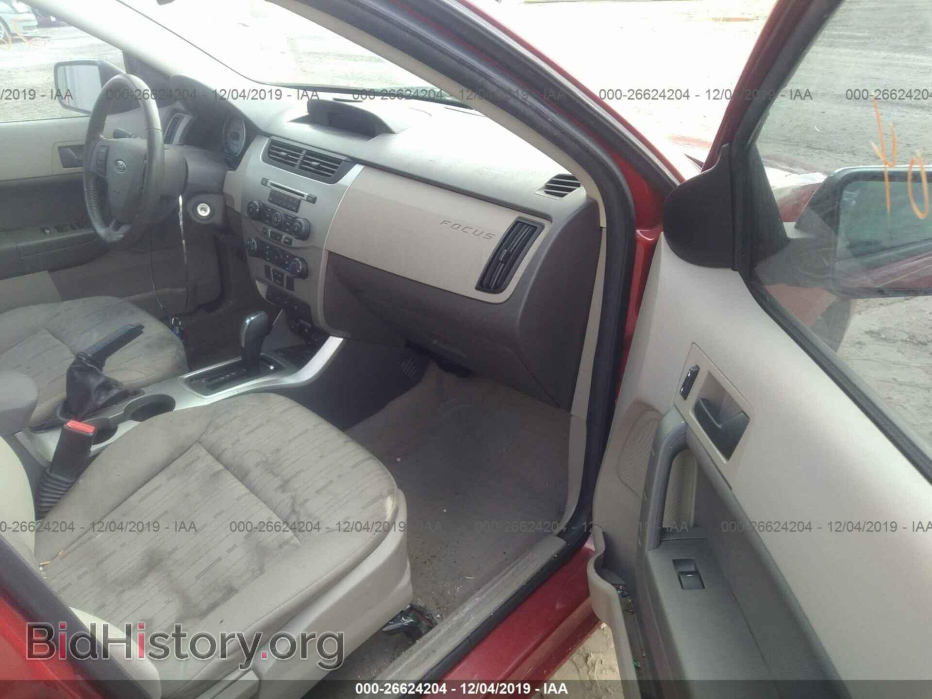 2011 Ford Focus - VIN: 1FAHP3FN0BW195896 - Фото 5