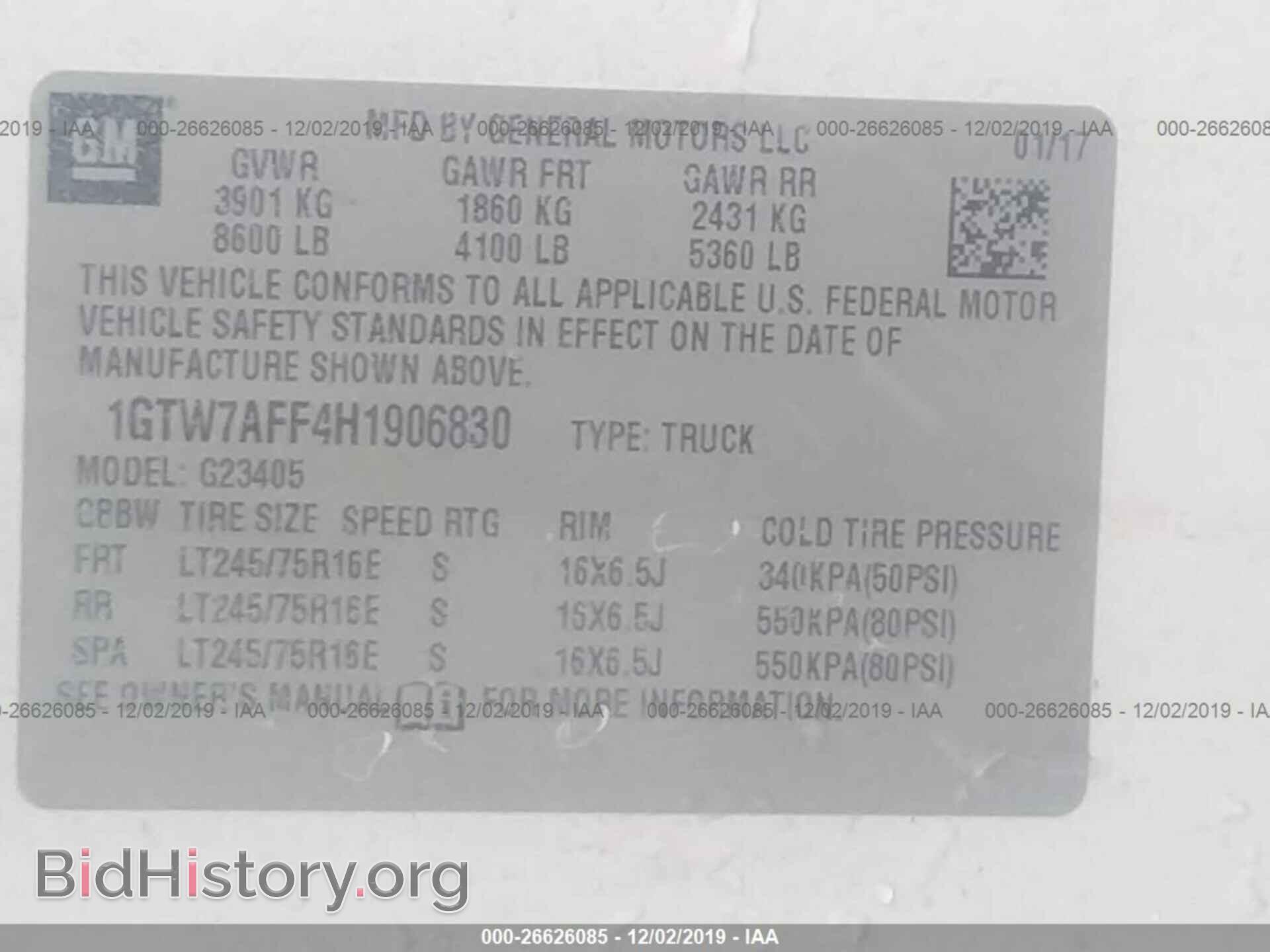 2017 GMC Savana - VIN: 1GTW7AFF4H1906830 - Photo 9