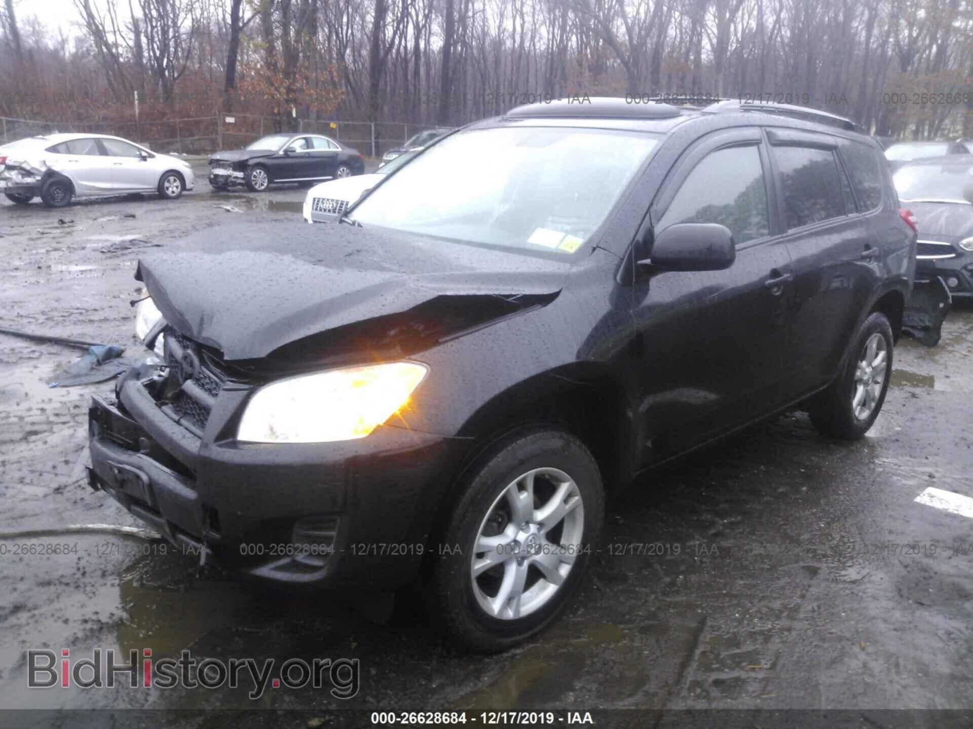 2011 TOYOTA RAV4 - VIN: 2T3BF4DV8BW119756 - Фото 2