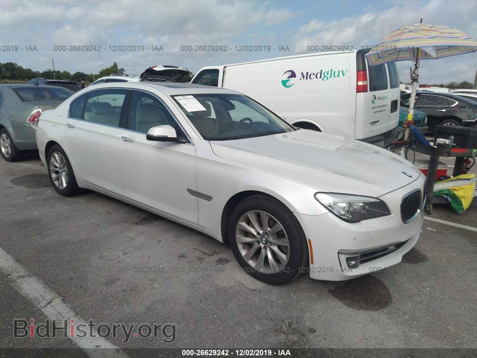 Photo WBAYE4C54DD137344 - BMW 740 2013