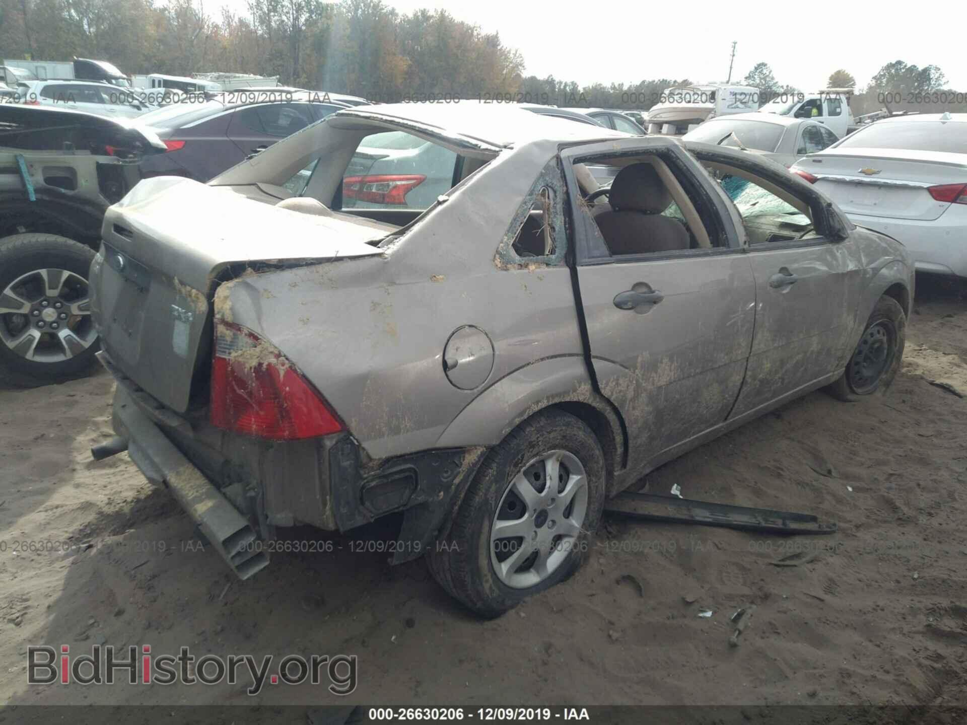 2005 FORD FOCUS - VIN: 1FAFP34N25W219761 - Фото 4