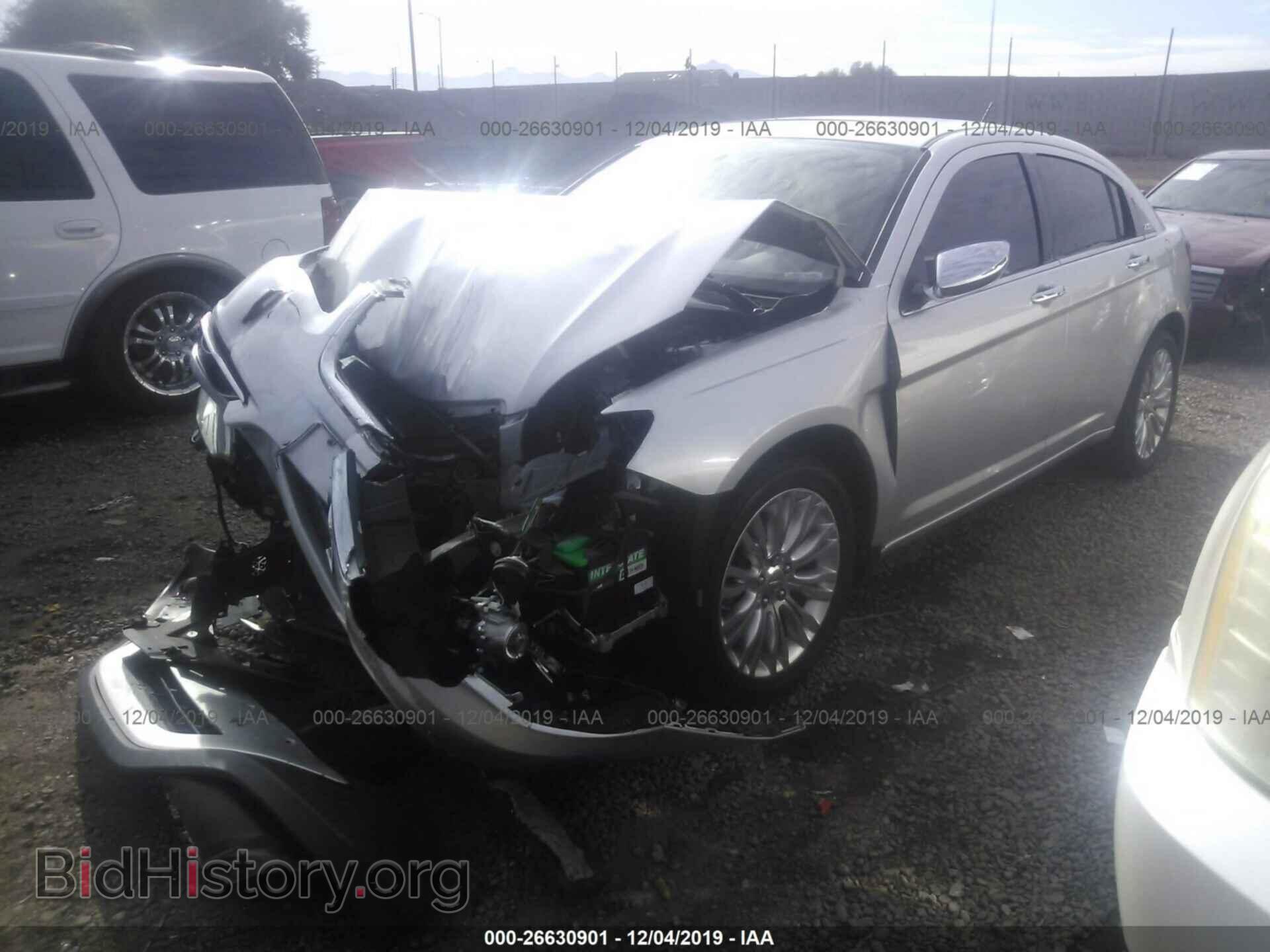 2012 CHRYSLER 200 - VIN: 1C3CCBCBXCN101734 - Фото 2