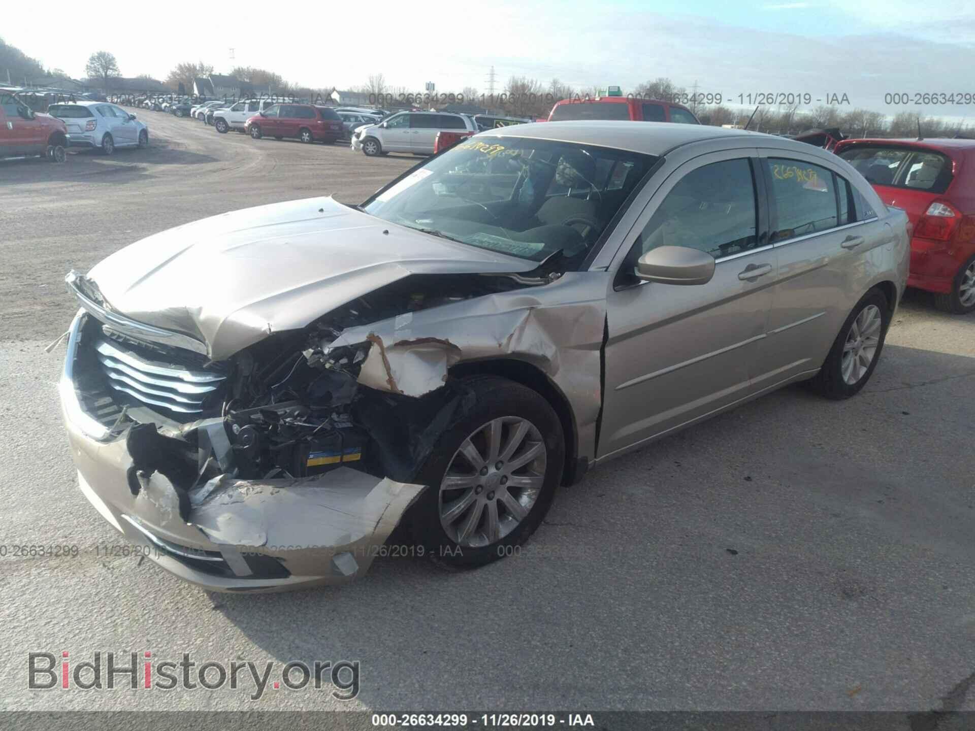 2013 CHRYSLER 200 - VIN: 1C3CCBBB6DN732743 - Photo 2