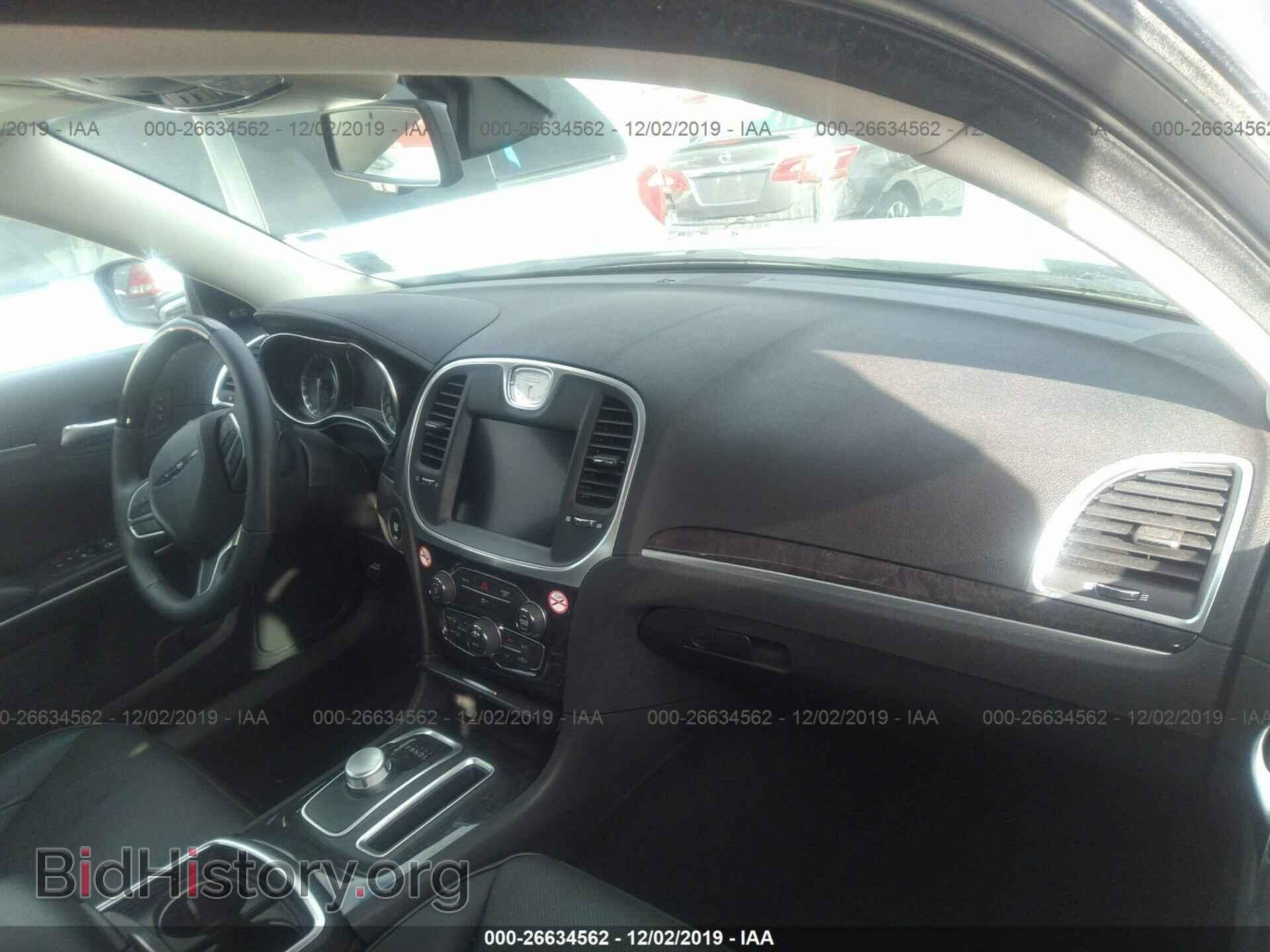 2019 CHRYSLER 300 - VIN: 2C3CCAEG1KH689579 - Photo 5