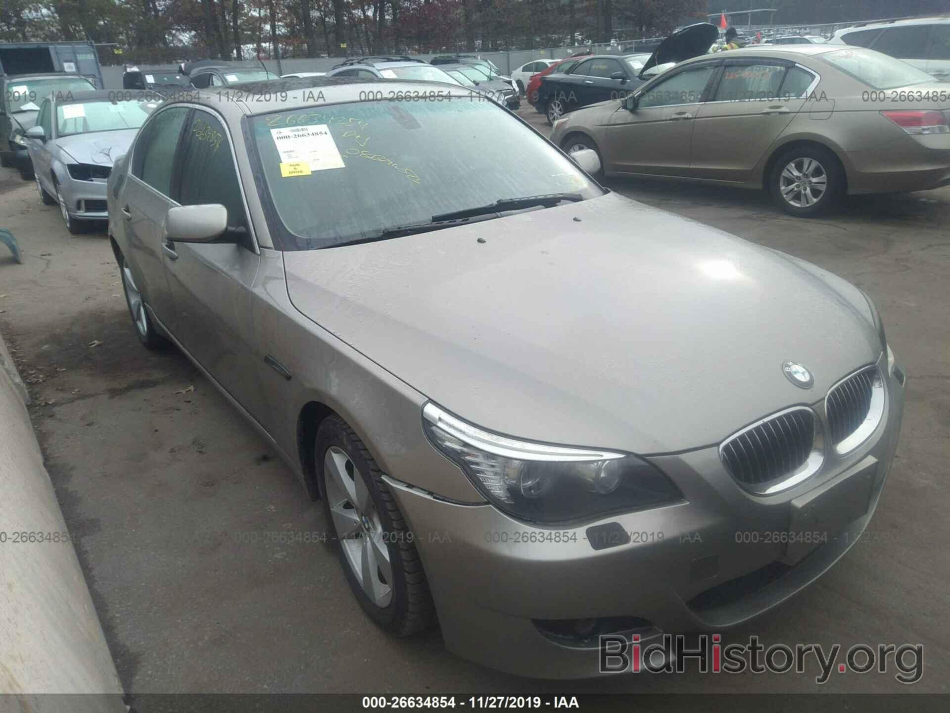 Photo WBANV13598CZ55813 - BMW 528 2008