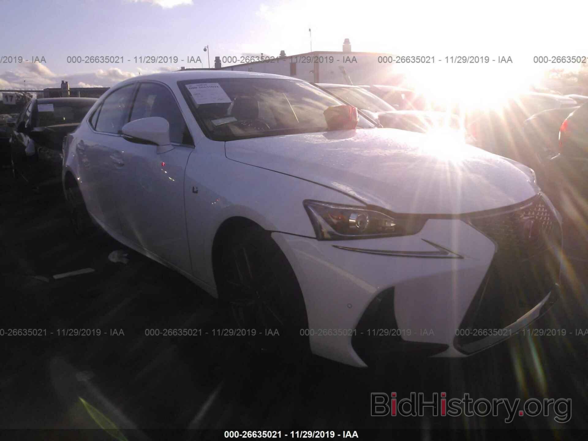 Photo JTHBA1D29J5077153 - LEXUS IS 2018