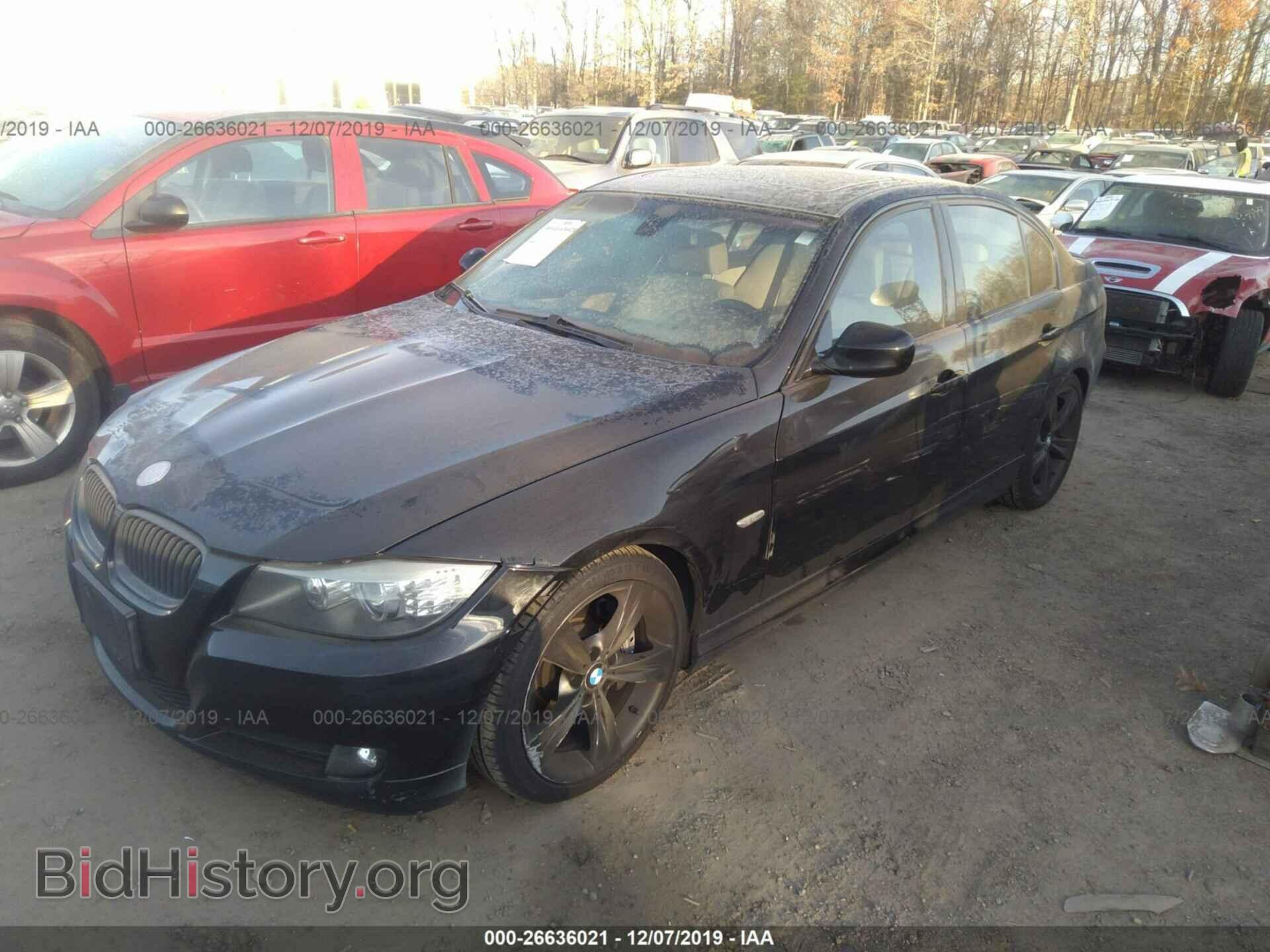 2009 BMW 335 - VIN: WBAPM77599NL88694 - Фото 2