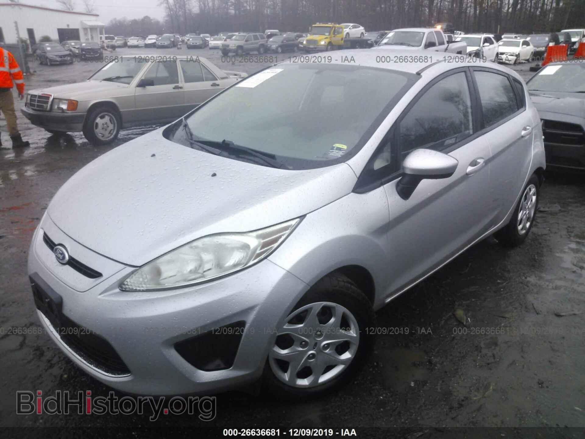 2011 FORD FIESTA - VIN: 3FADP4EJXBM144554 - Фото 2