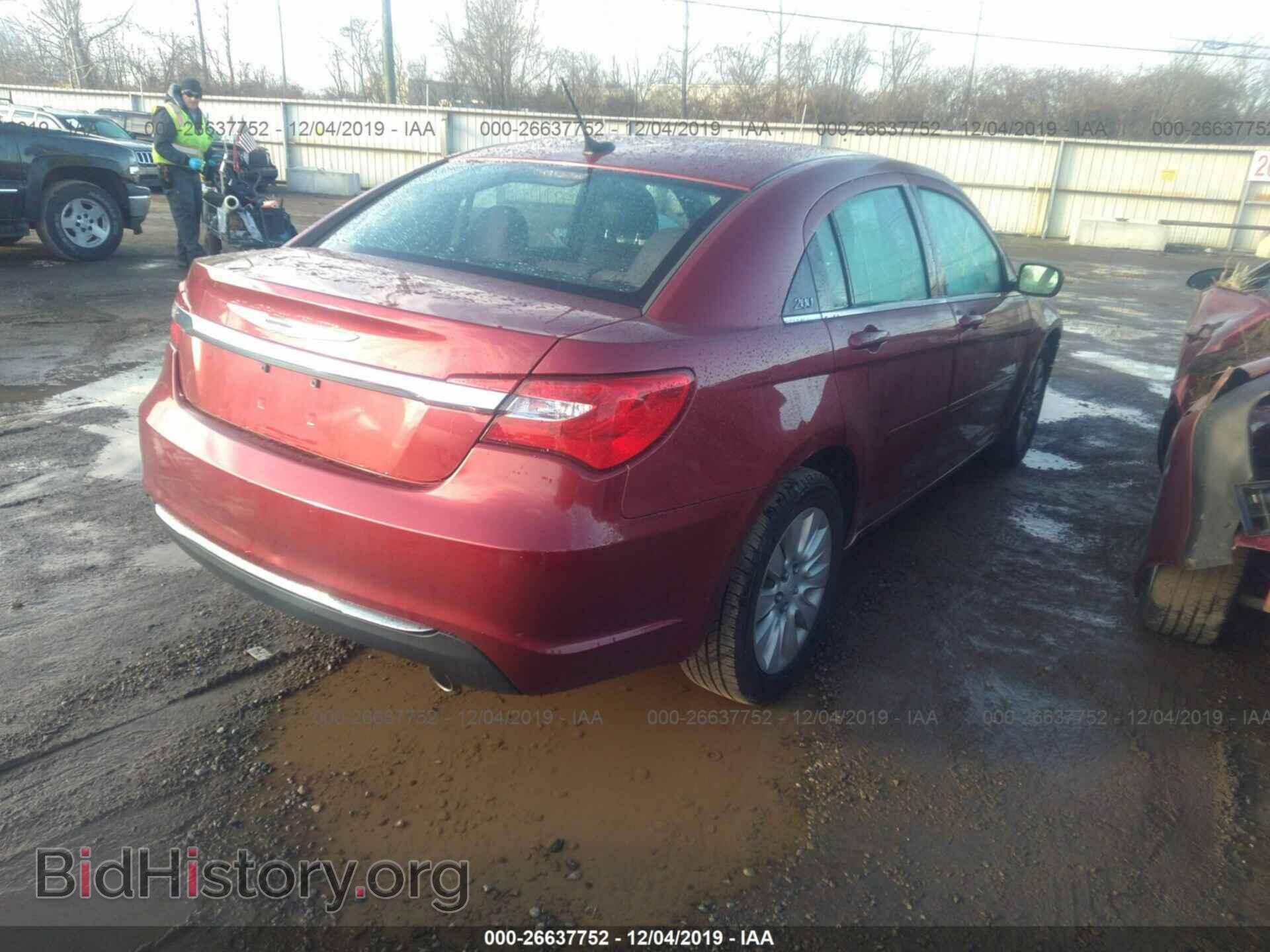 2013 CHRYSLER 200 - VIN: 1C3CCBAG0DN767646 - Фото 4