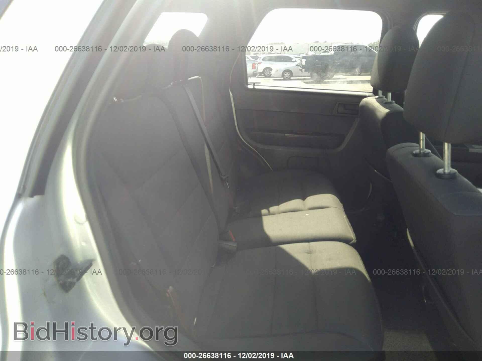 2011 FORD ESCAPE - VIN: 1FMCU0DG2BKB70422 - Фото 8