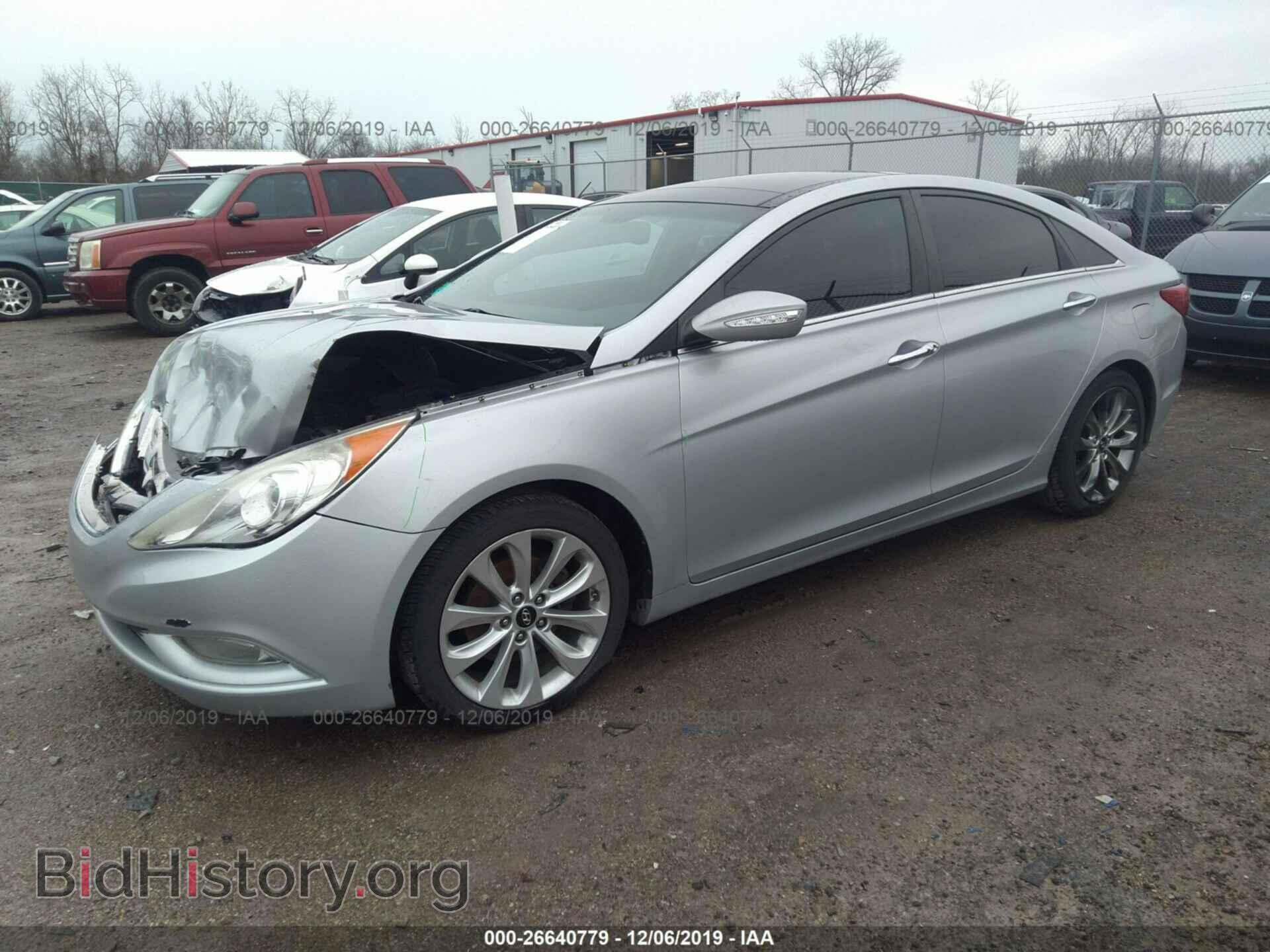 2012 Hyundai Sonata - VIN: 5NPEC4AB5CH338313 - Photo 2