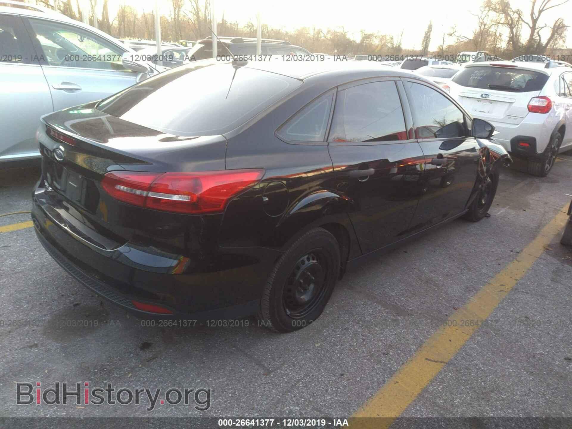 2016 Ford Focus - VIN: 1FADP3E20GL240527 - Фото 4