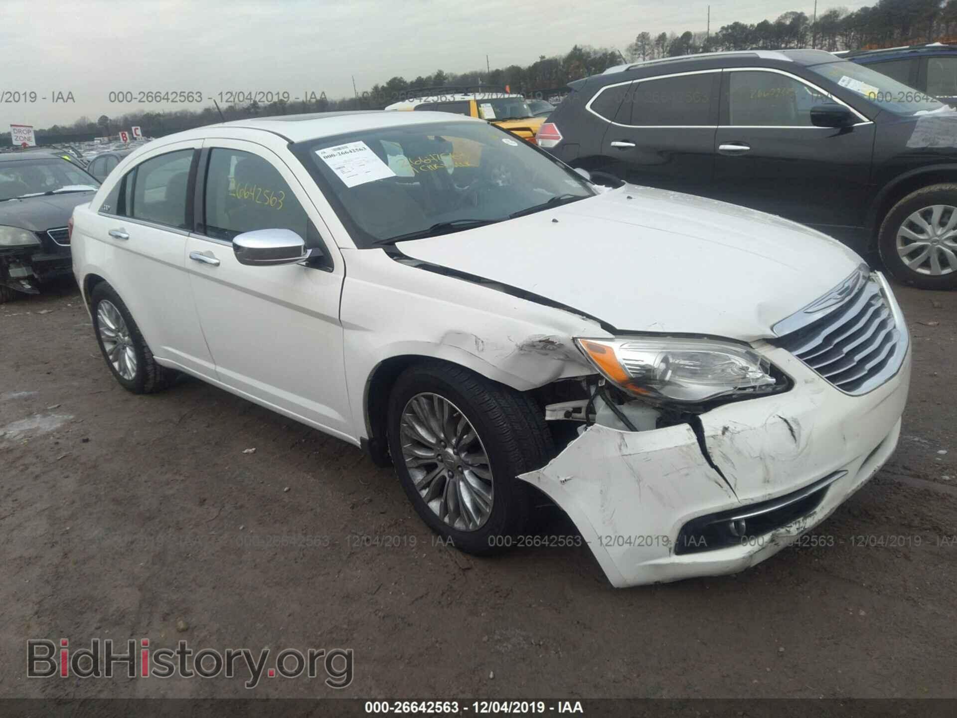Фотография 1C3BC2FG1BN522596 - CHRYSLER 200 2011