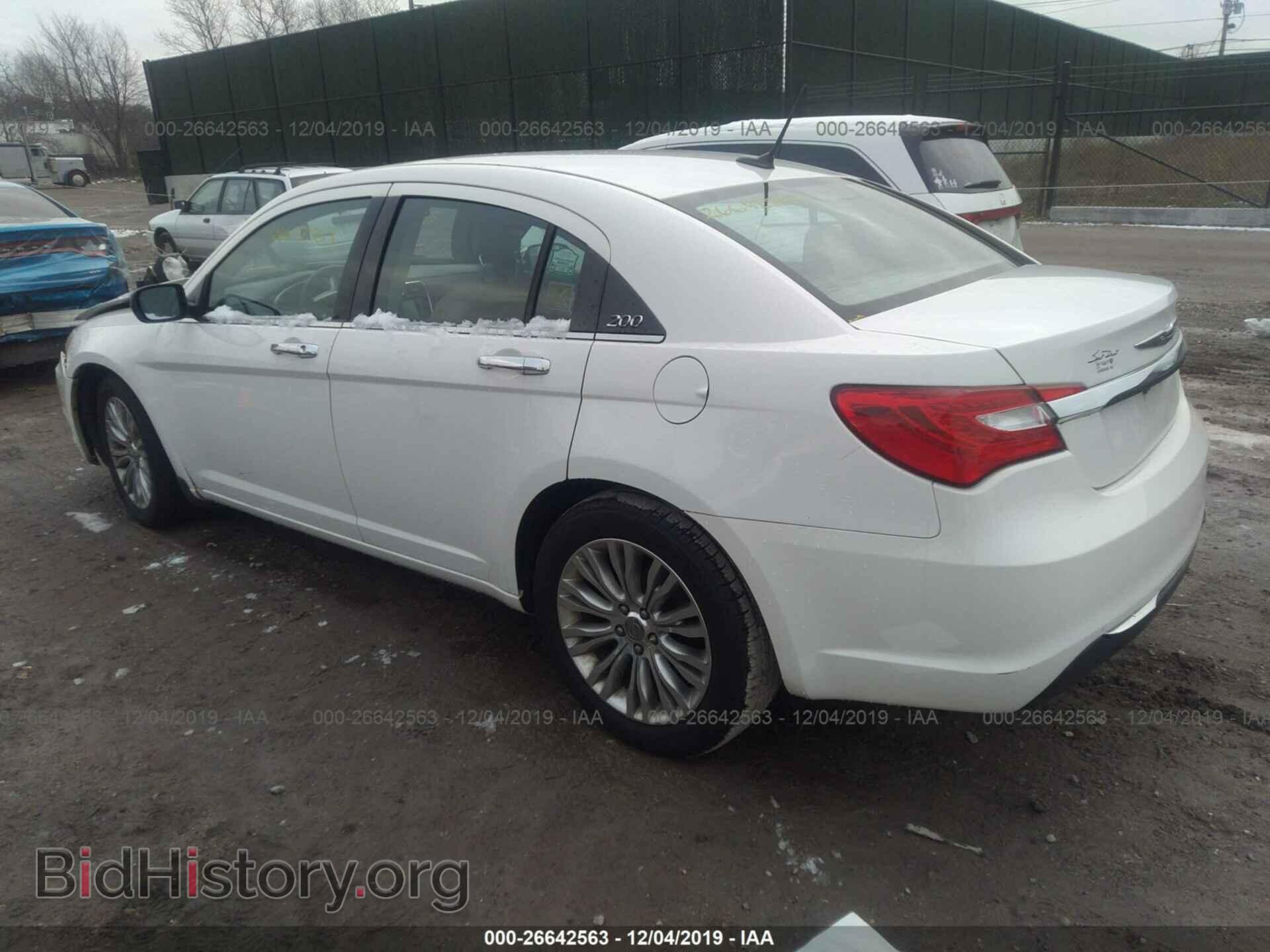 2011 CHRYSLER 200 - VIN: 1C3BC2FG1BN522596 - Фото 3