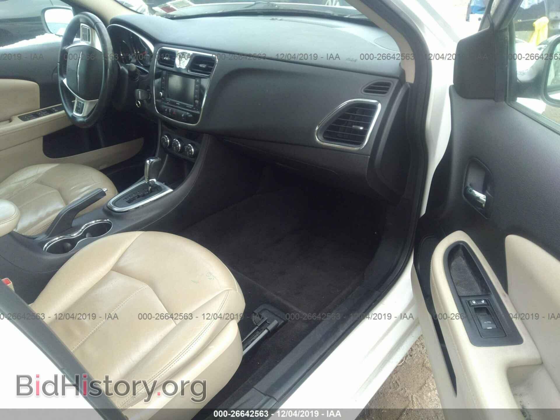 2011 CHRYSLER 200 - VIN: 1C3BC2FG1BN522596 - Фото 5