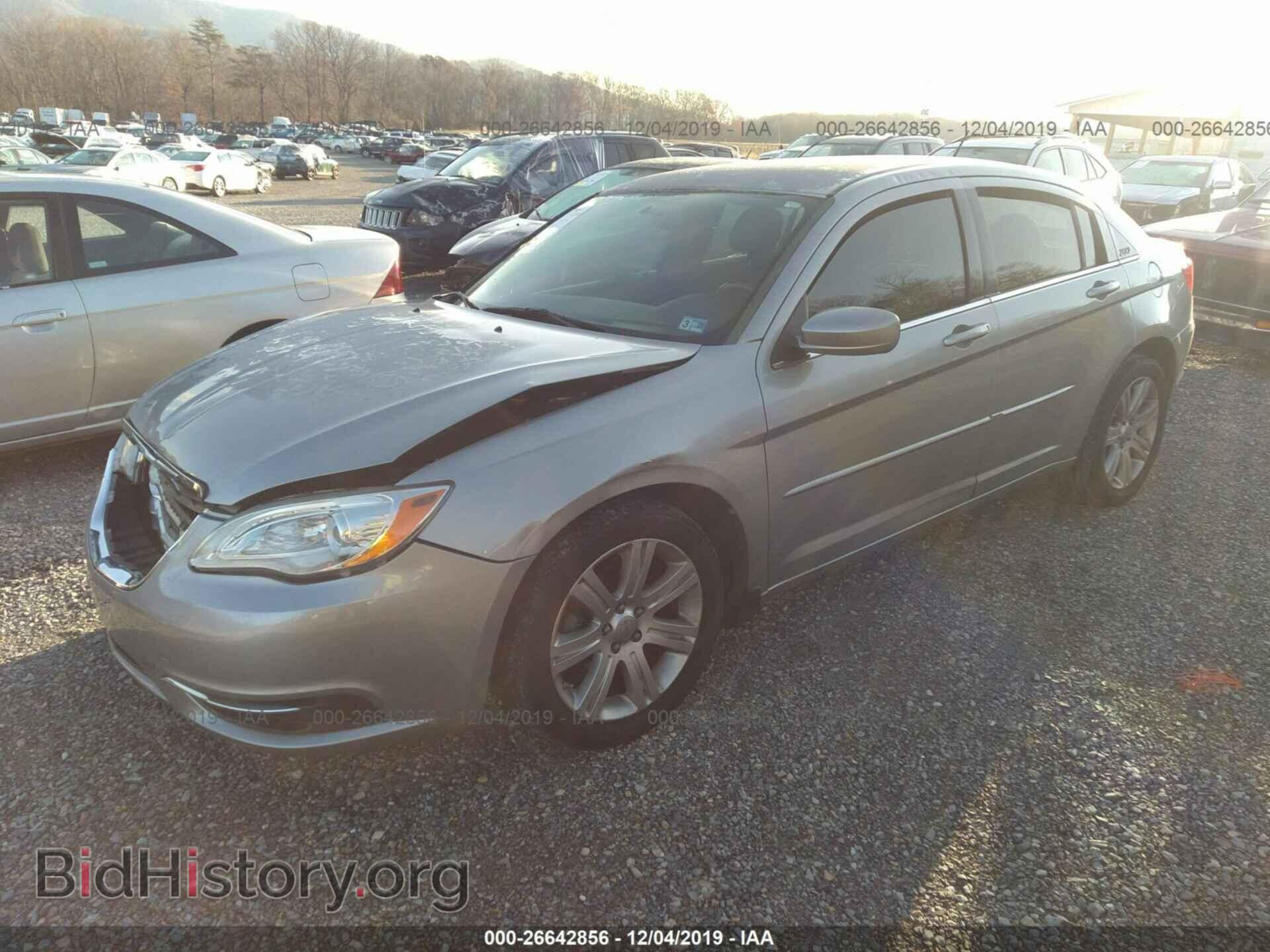 2013 CHRYSLER 200 - VIN: 1C3CCBBB7DN732458 - Photo 2