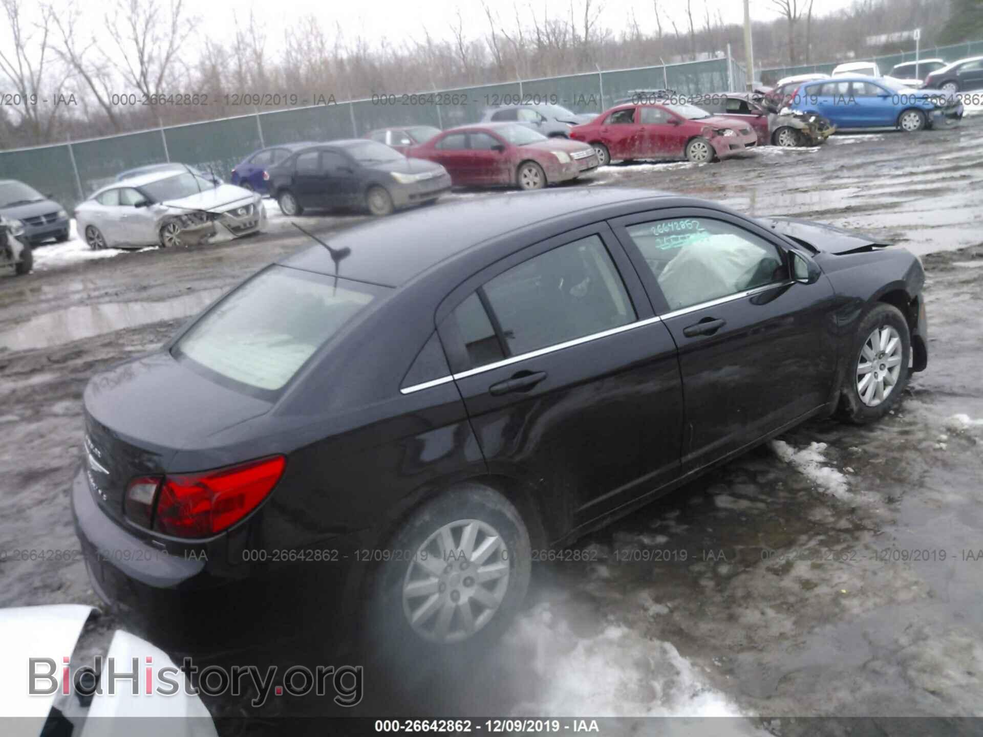 2010 CHRYSLER SEBRING - VIN: 1C3CC4FB8AN211542 - Фото 4