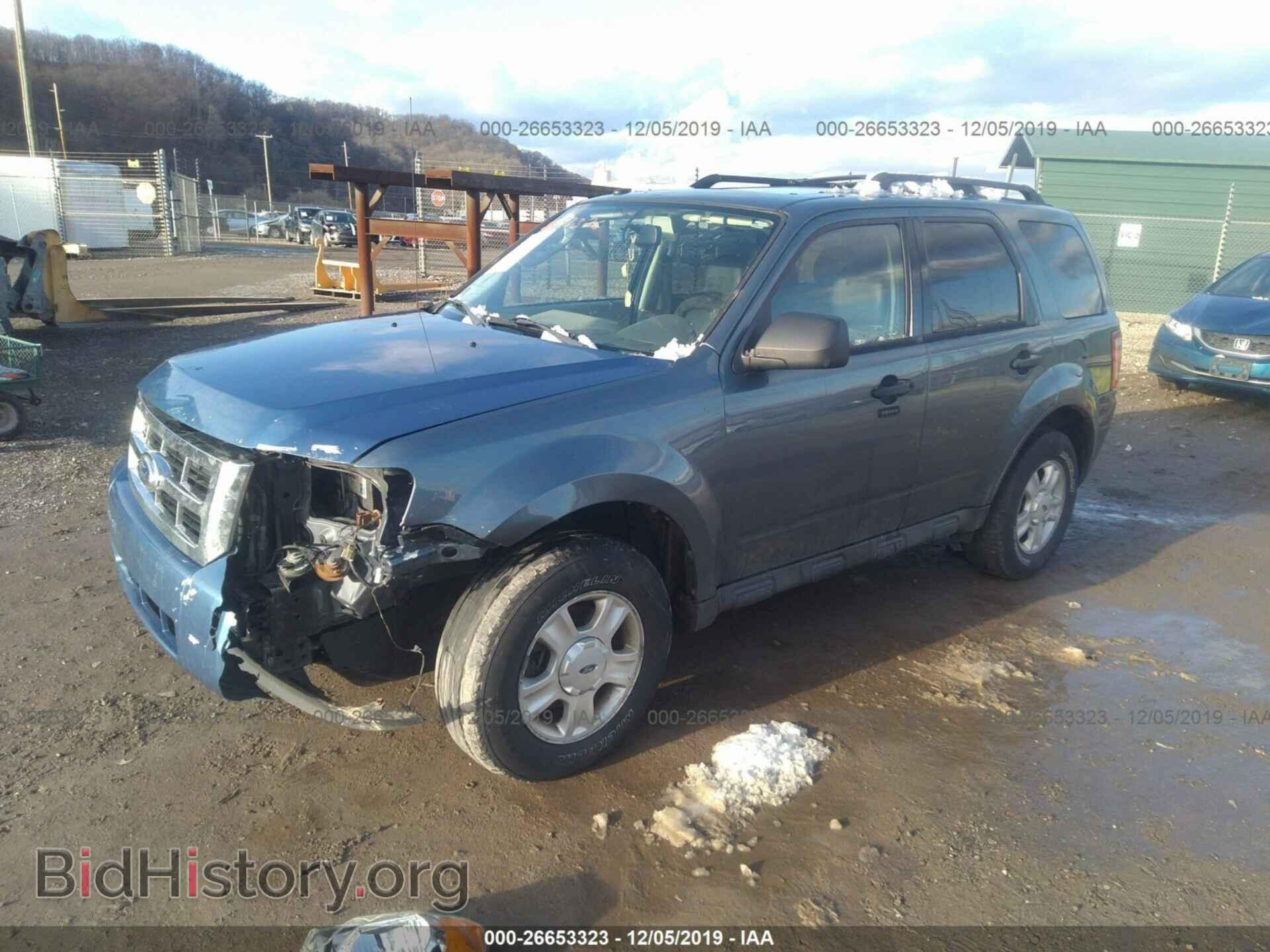 2011 FORD ESCAPE - VIN: 1FMCU0D74BKA79801 - Photo 2