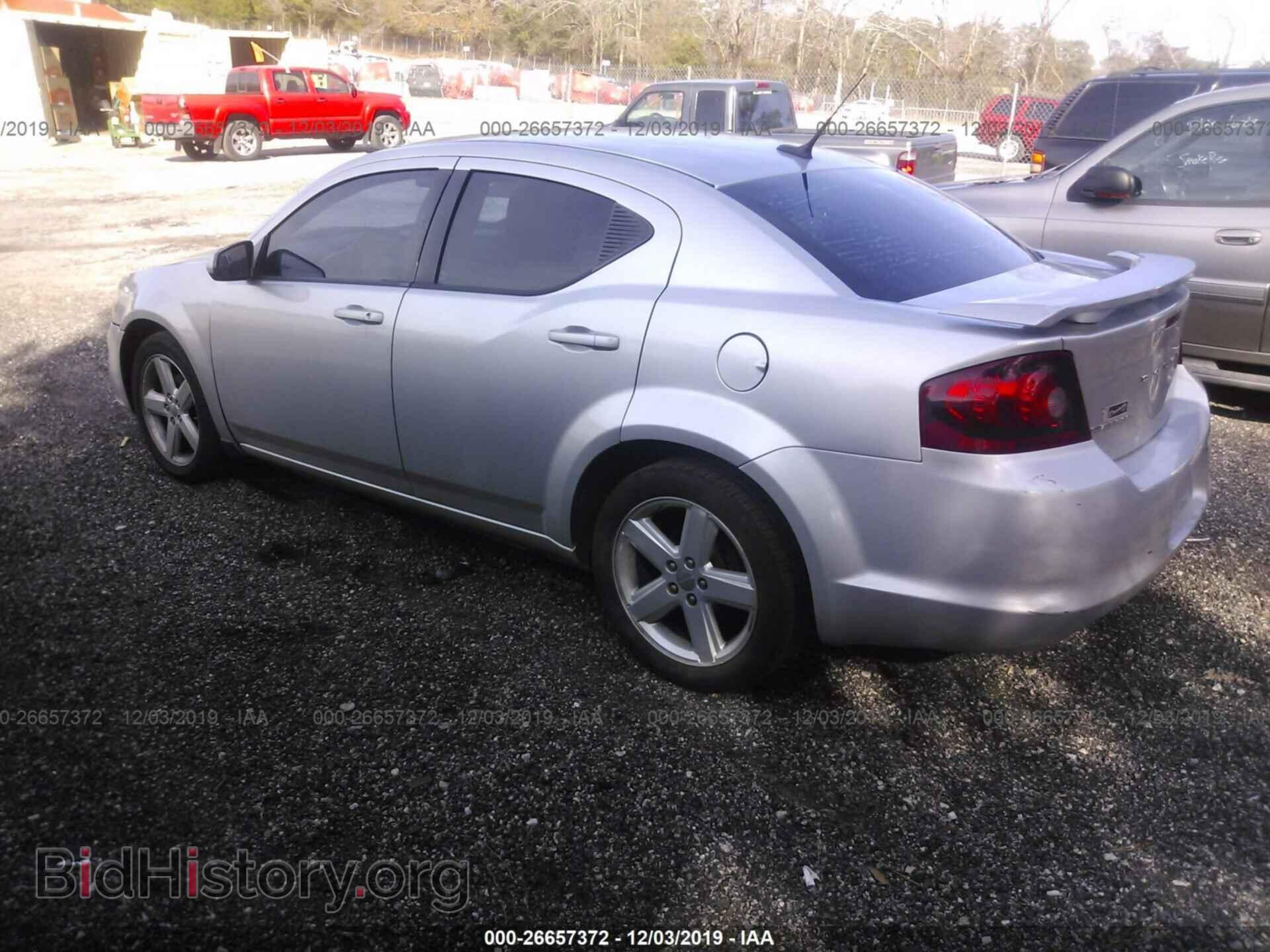 2011 Dodge Avenger - VIN: 1B3BD1FB3BN560985 - Фото 3