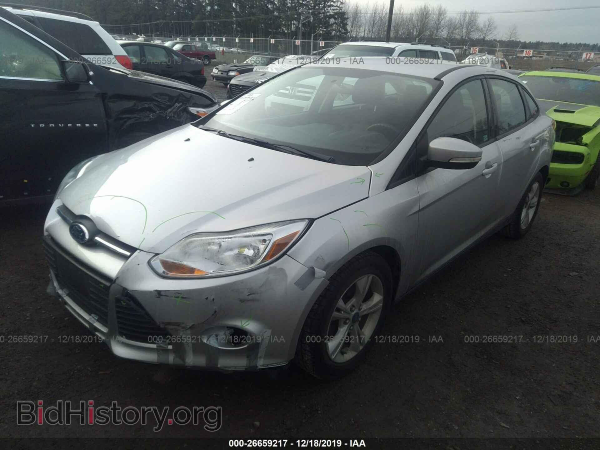 2013 Ford Focus - VIN: 1FADP3F28DL178143 - Фото 2