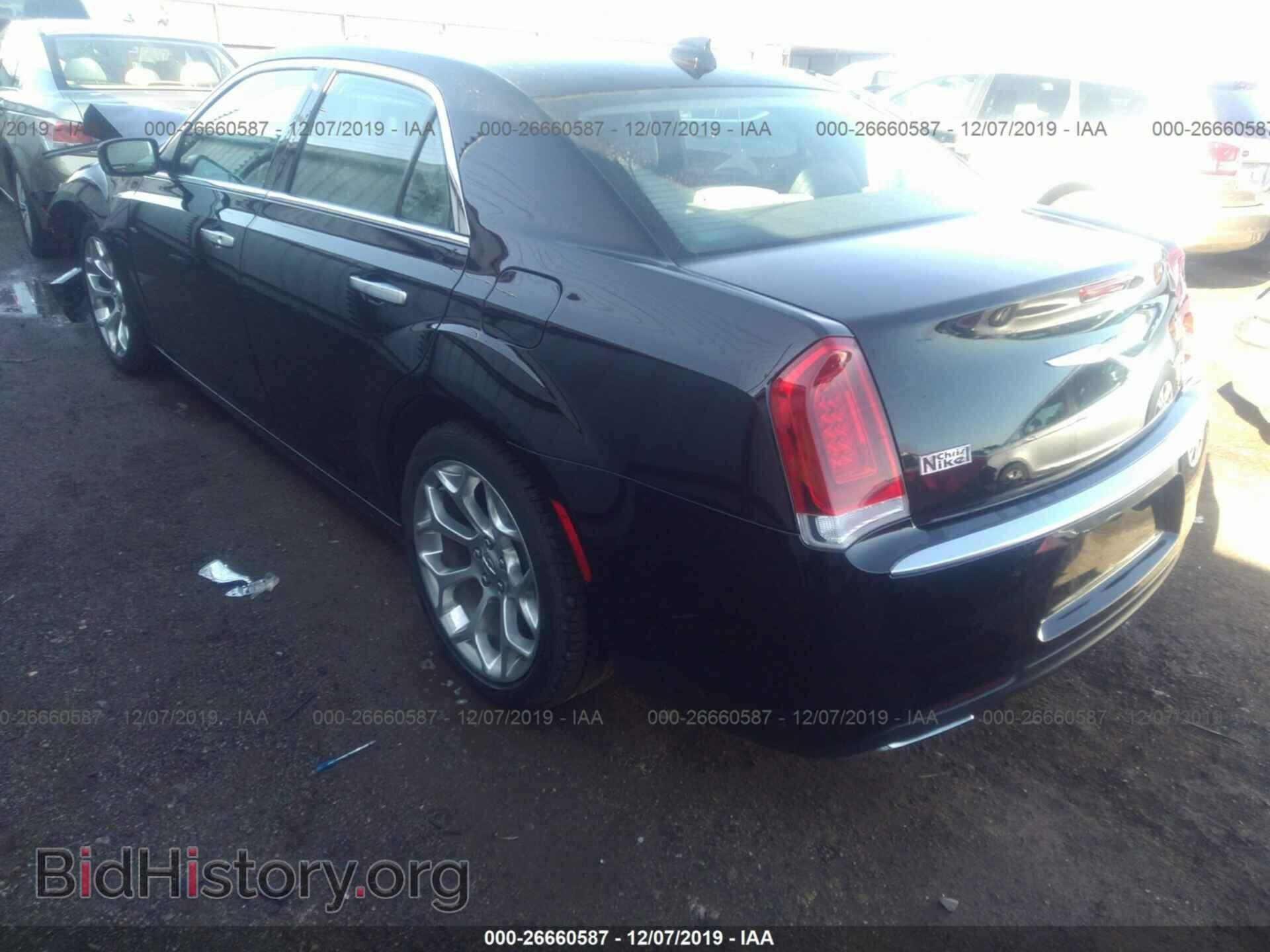 2017 CHRYSLER 300C - VIN: 2C3CCAPT6HH616873 - Фото 3