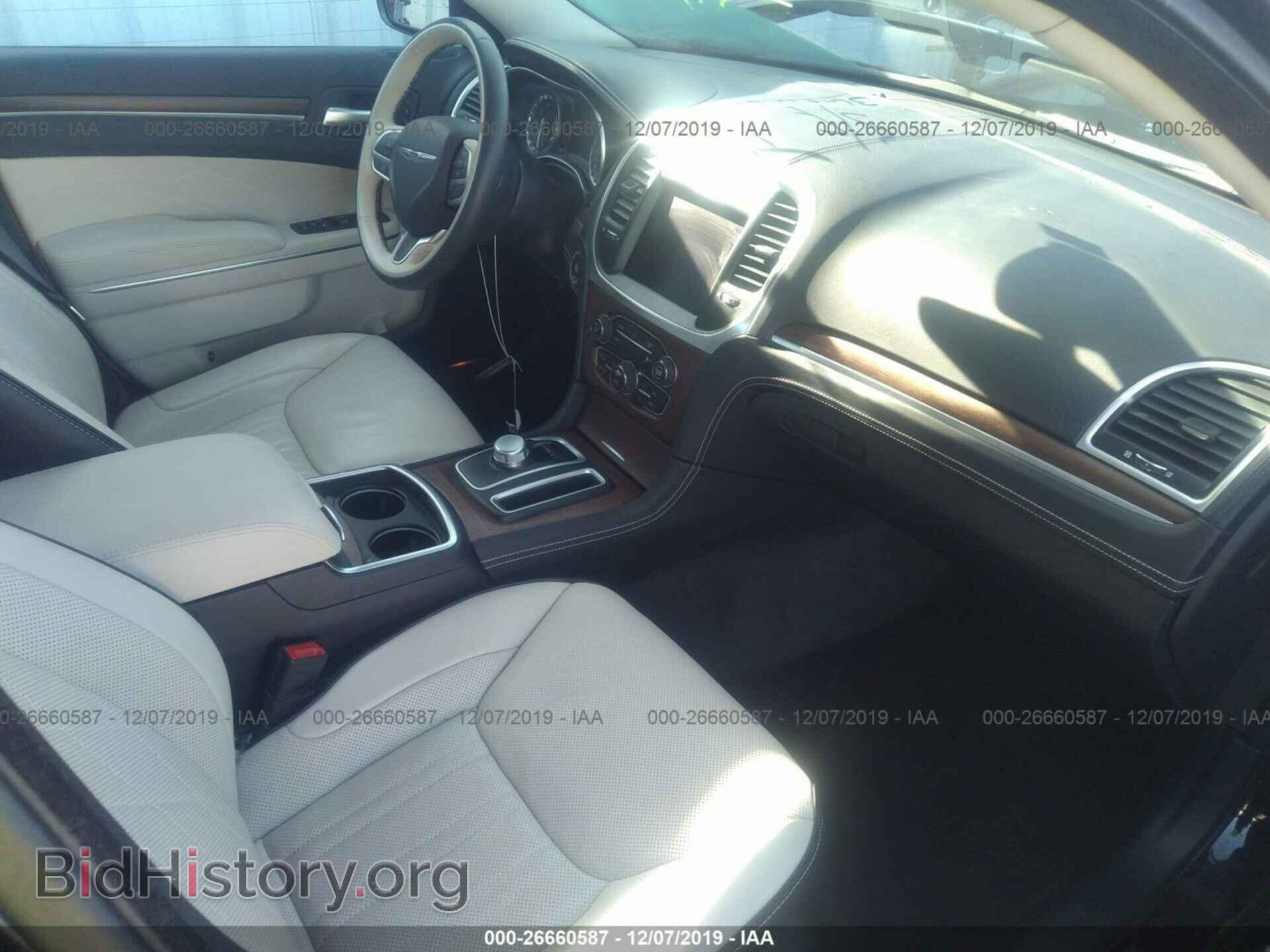 2017 CHRYSLER 300C - VIN: 2C3CCAPT6HH616873 - Фото 5