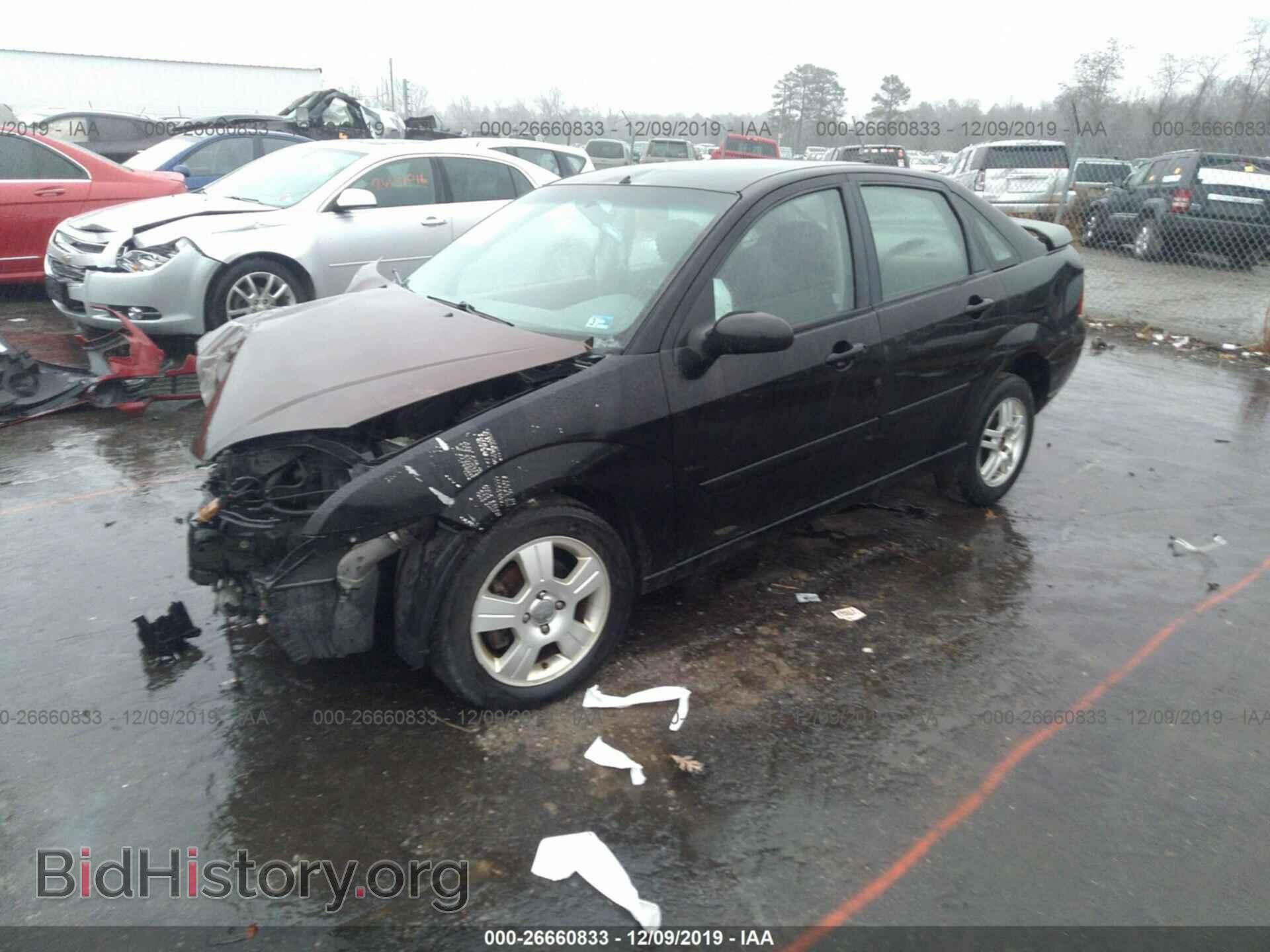2005 FORD FOCUS - VIN: 1FAFP34N85W120359 - Фото 2