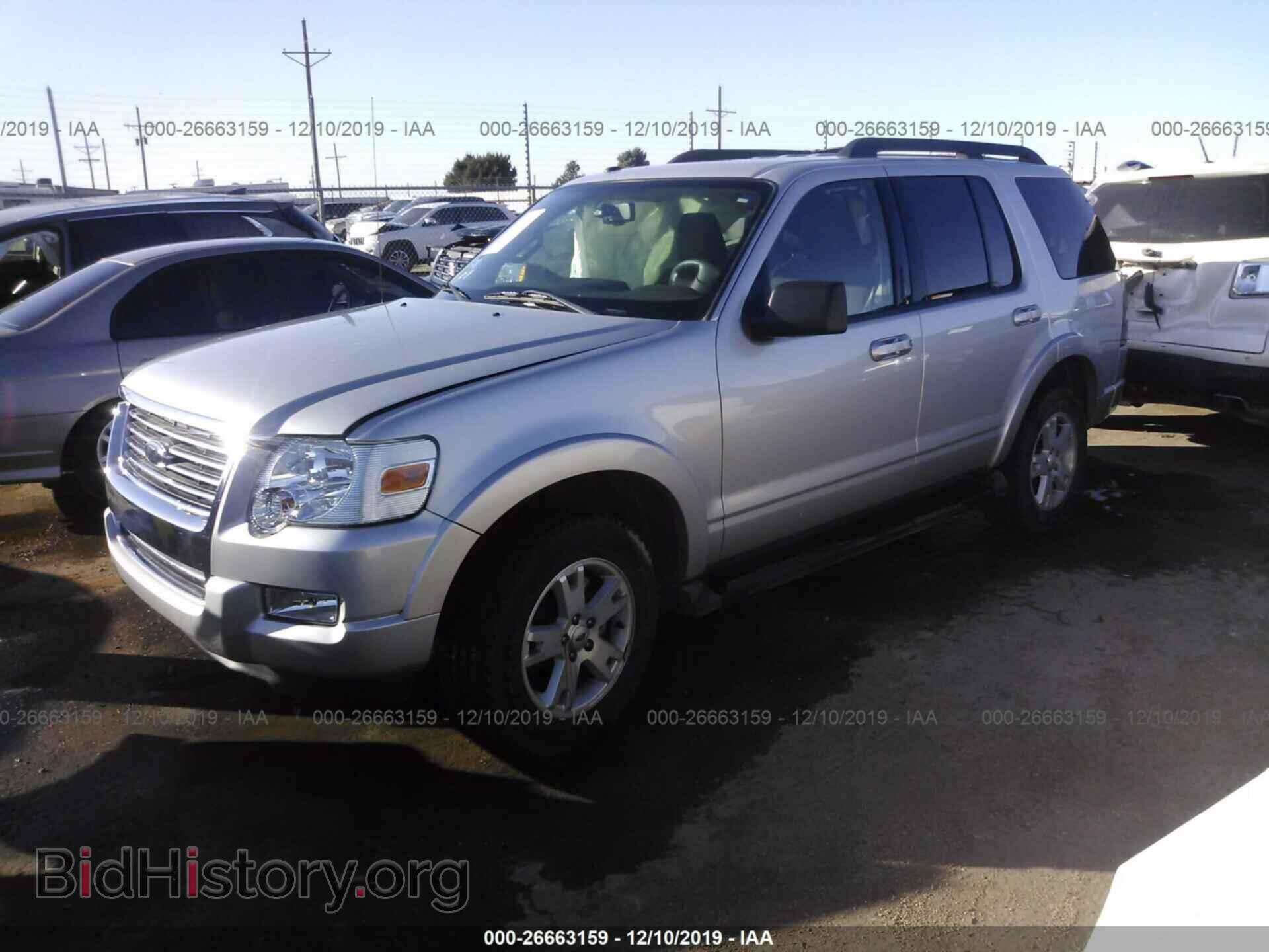 2009 Ford Explorer - VIN: 1FMEU63E89UA08868 - Фото 2