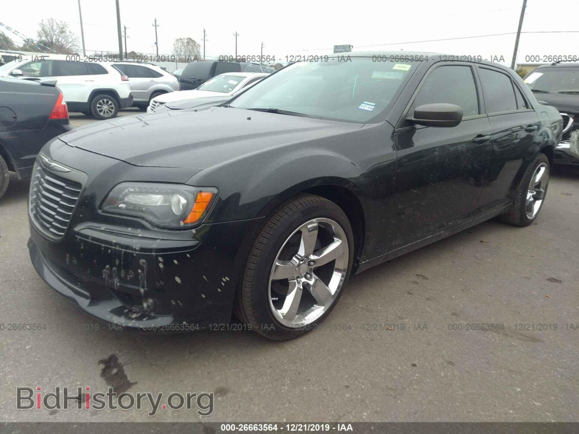 2013 CHRYSLER 300C - VIN: 2C3CCADGXDH736032 - Фото 2